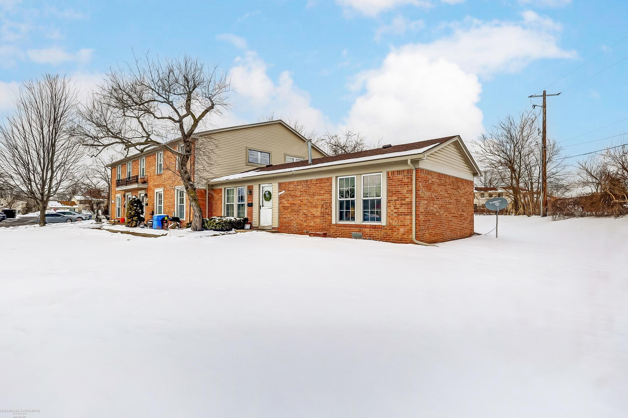 28335 Greenbriar Way, MI 48183 — Photo 3