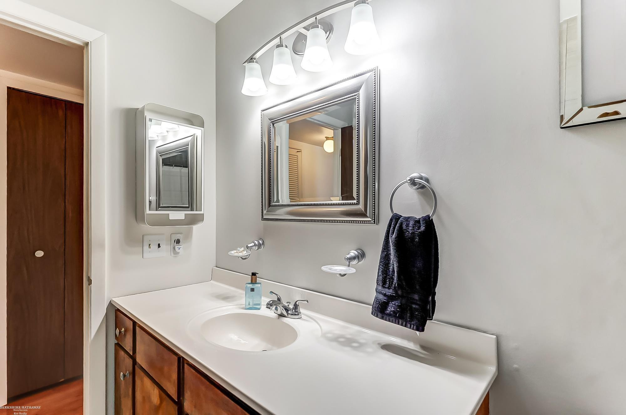 28335 Greenbriar Way, MI 48183 — Photo 16