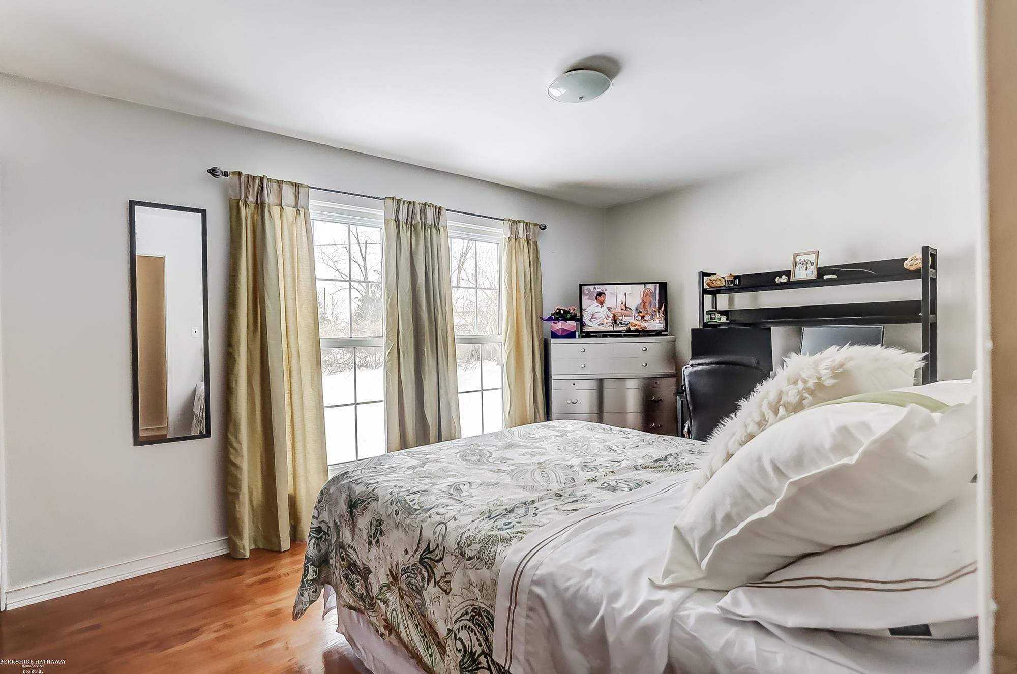 28335 Greenbriar Way, MI 48183 — Photo 17