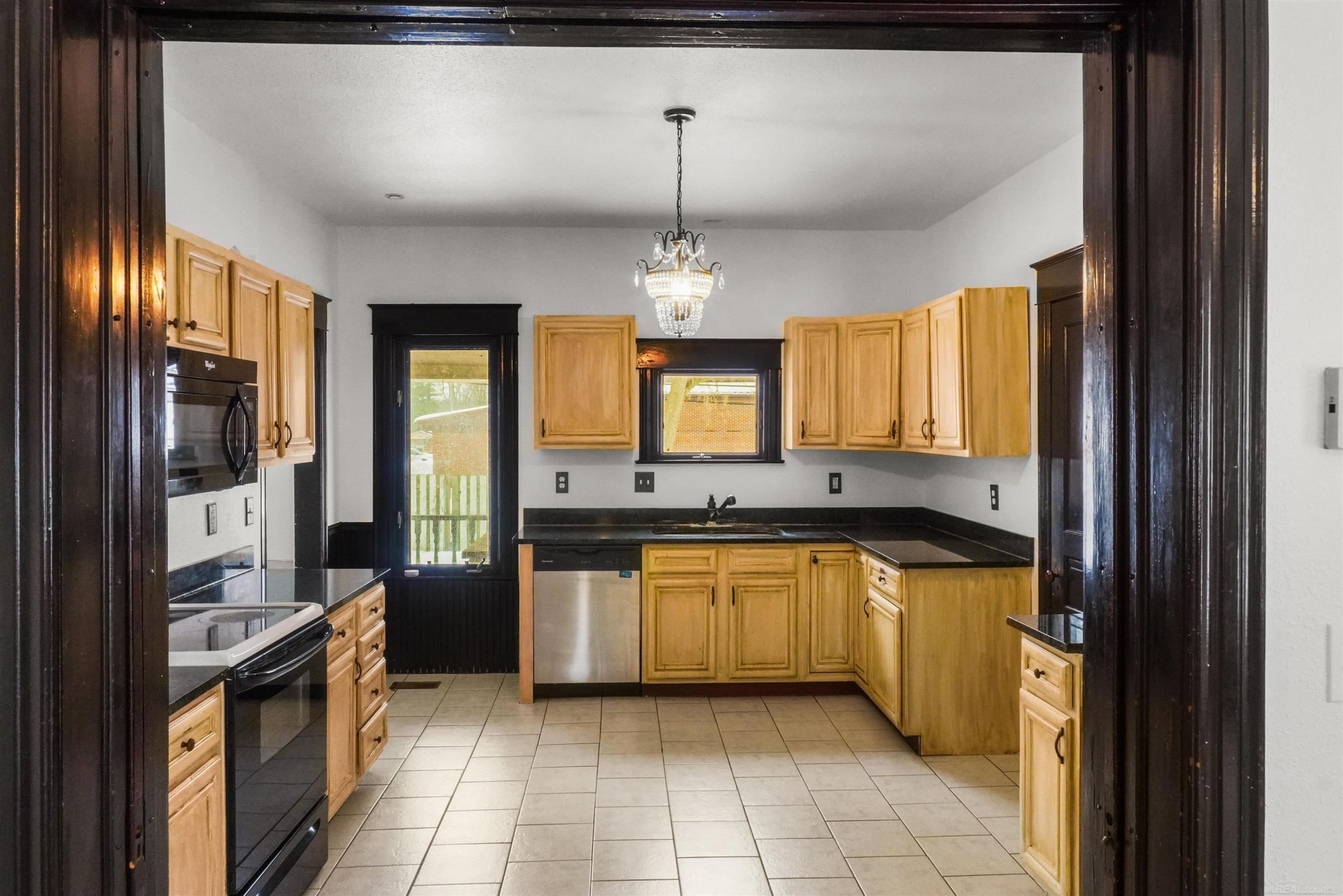 406 N Main Street, Capac, MI 48014 — Photo 8