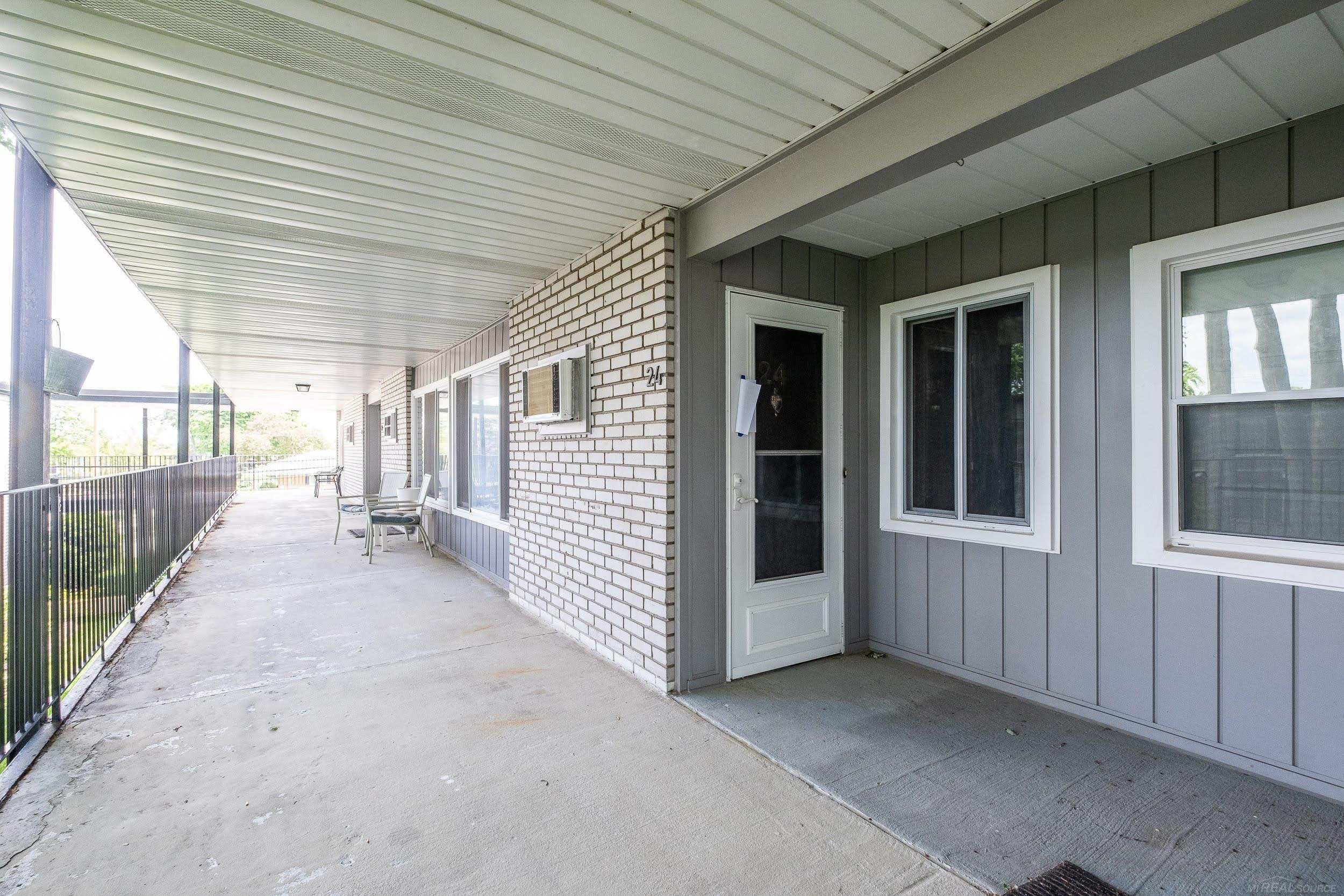 3421 Hillside Drive, unit #24, Royal Oak, MI 48073 — Photo 3