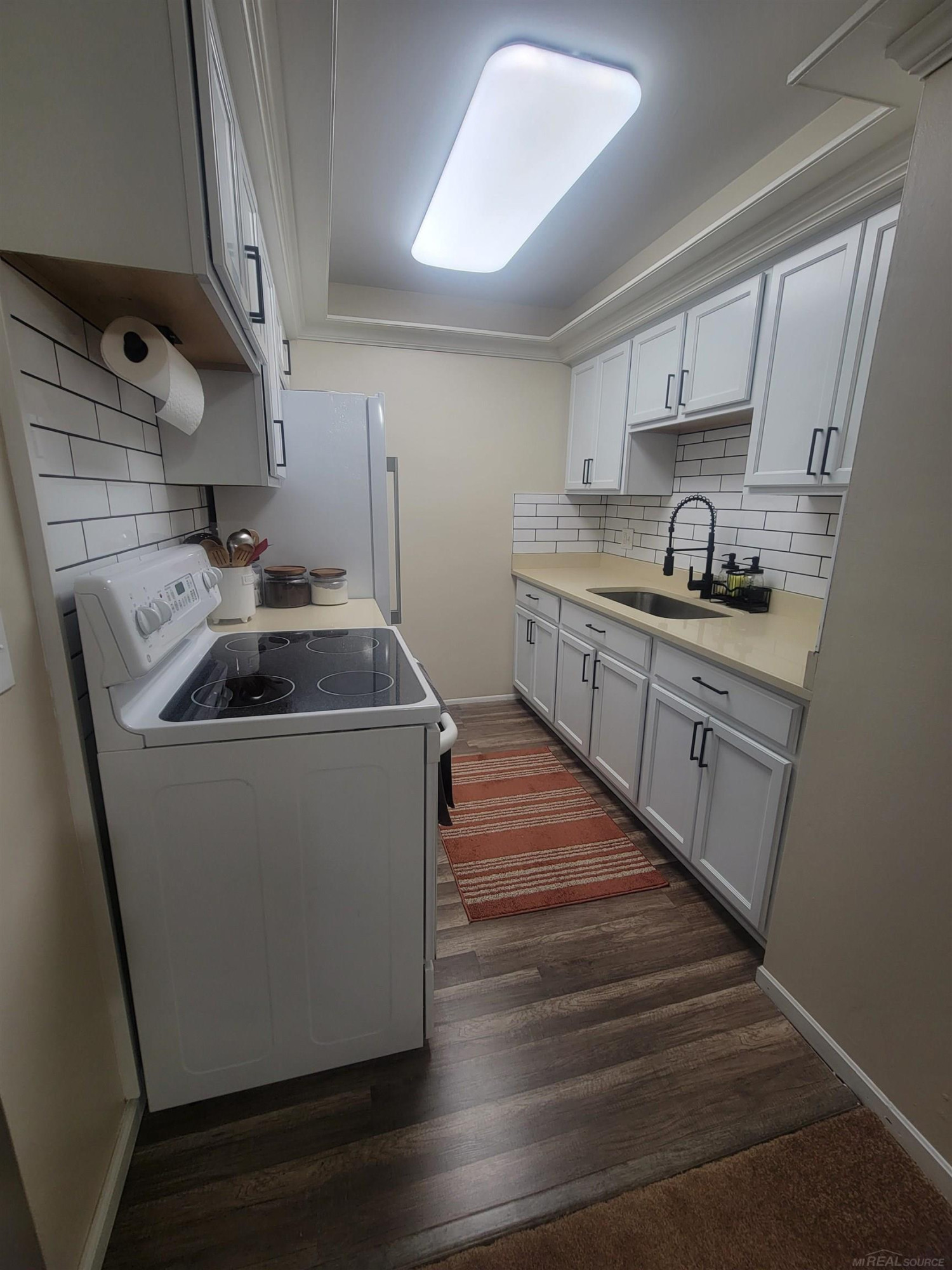 3421 Hillside Drive, unit #24, Royal Oak, MI 48073 — Photo 6