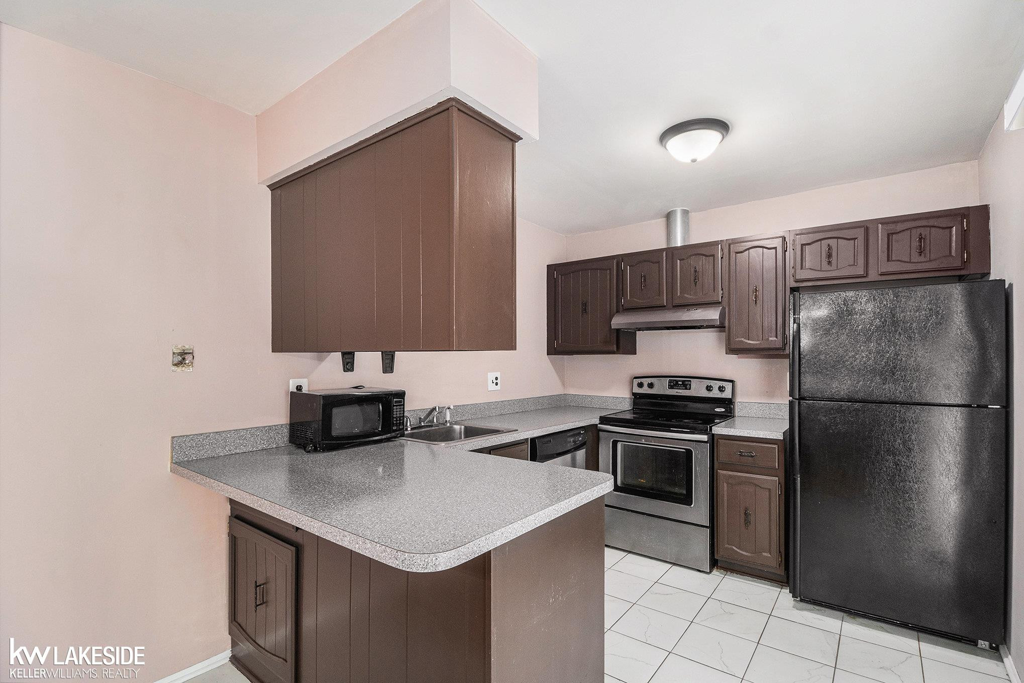 2763 Roundtree Drive, Troy, MI 48083 — Photo 9