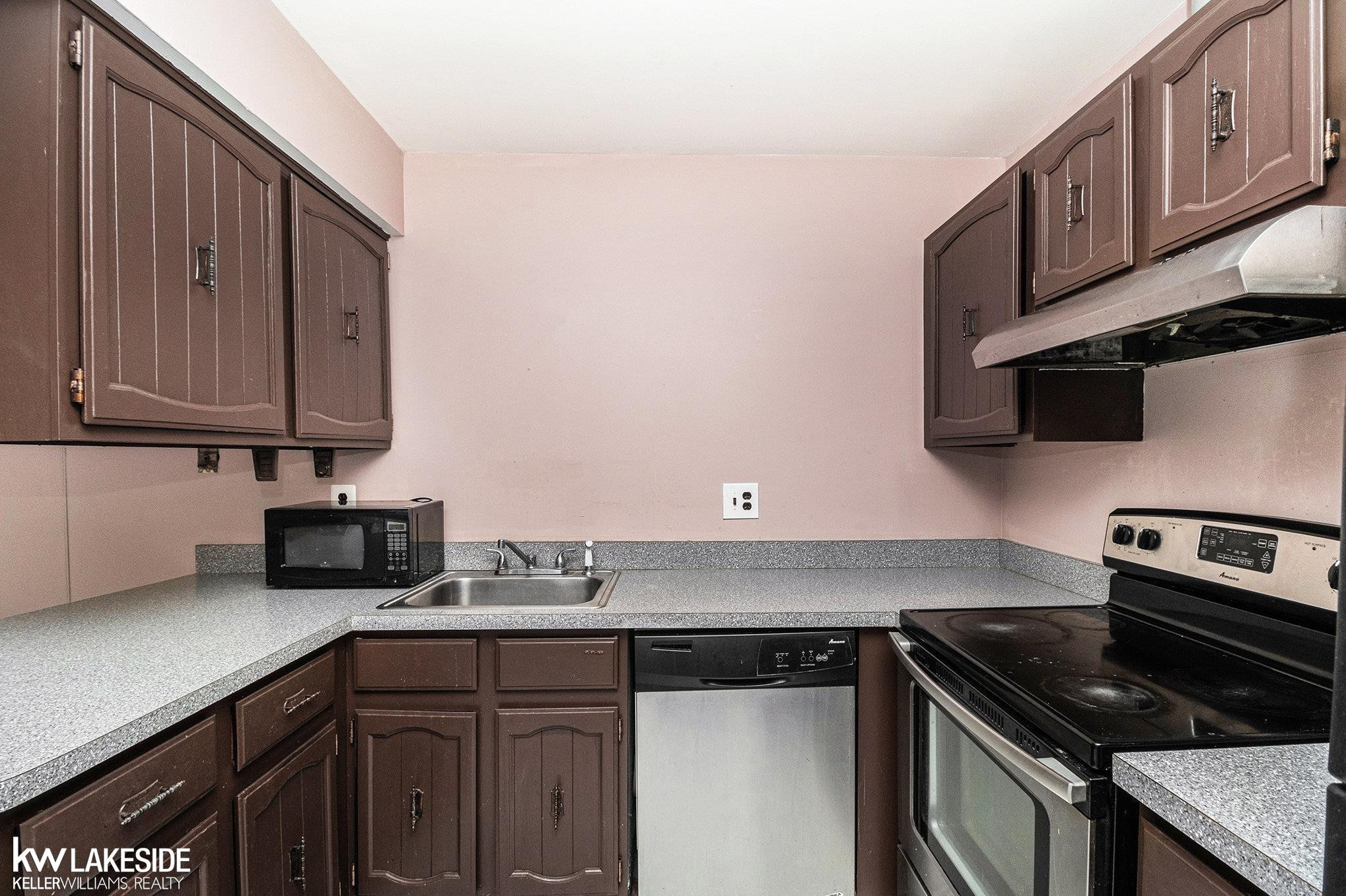 2763 Roundtree Drive, Troy, MI 48083 — Photo 10