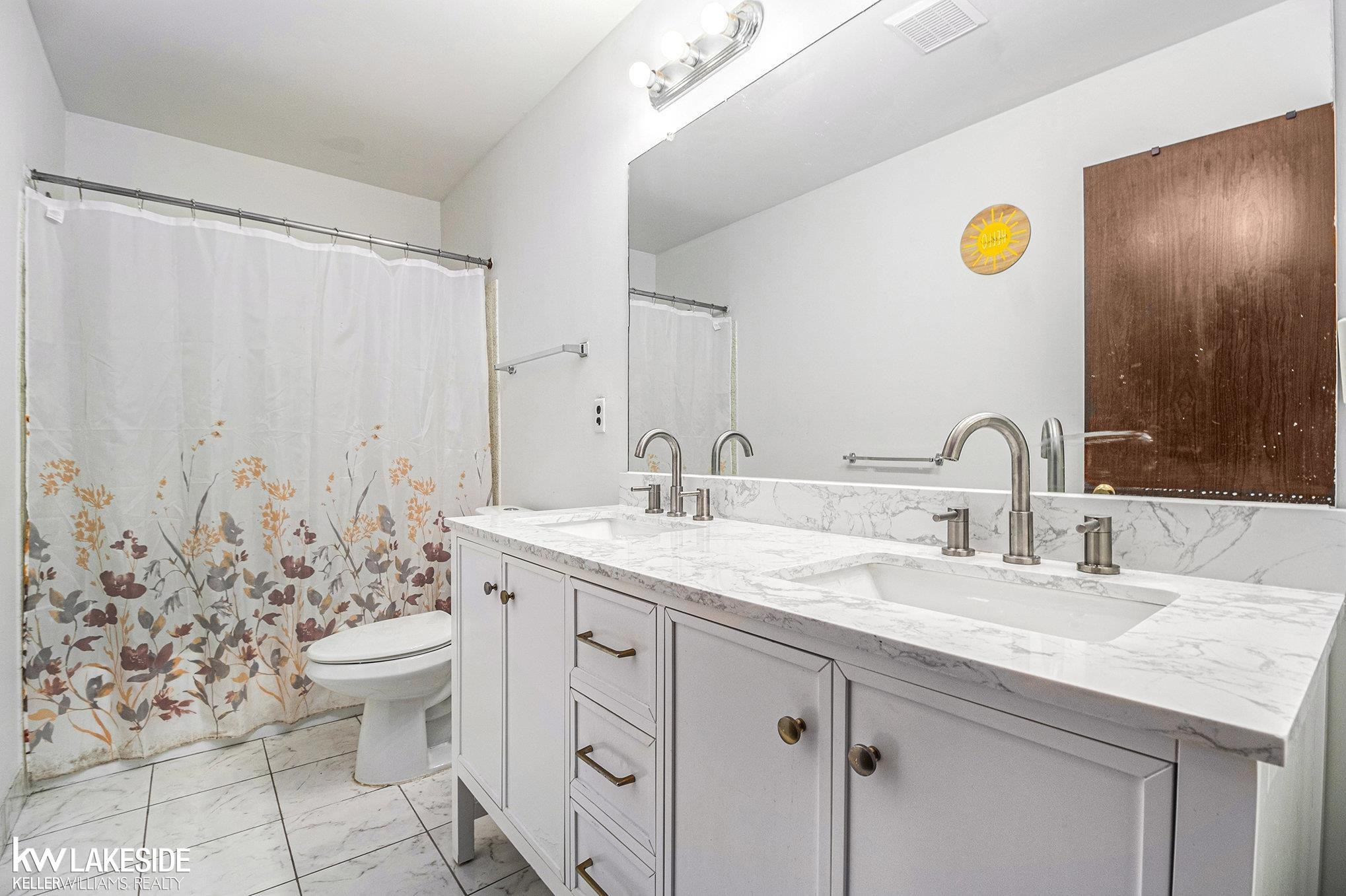 2763 Roundtree Drive, Troy, MI 48083 — Photo 12