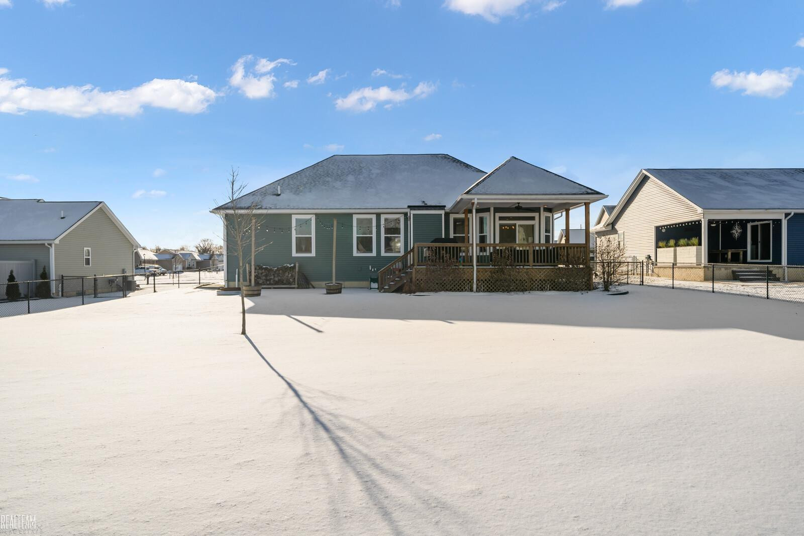 7831 Yorkshire Drive, Almont, MI 48003 — Photo 32