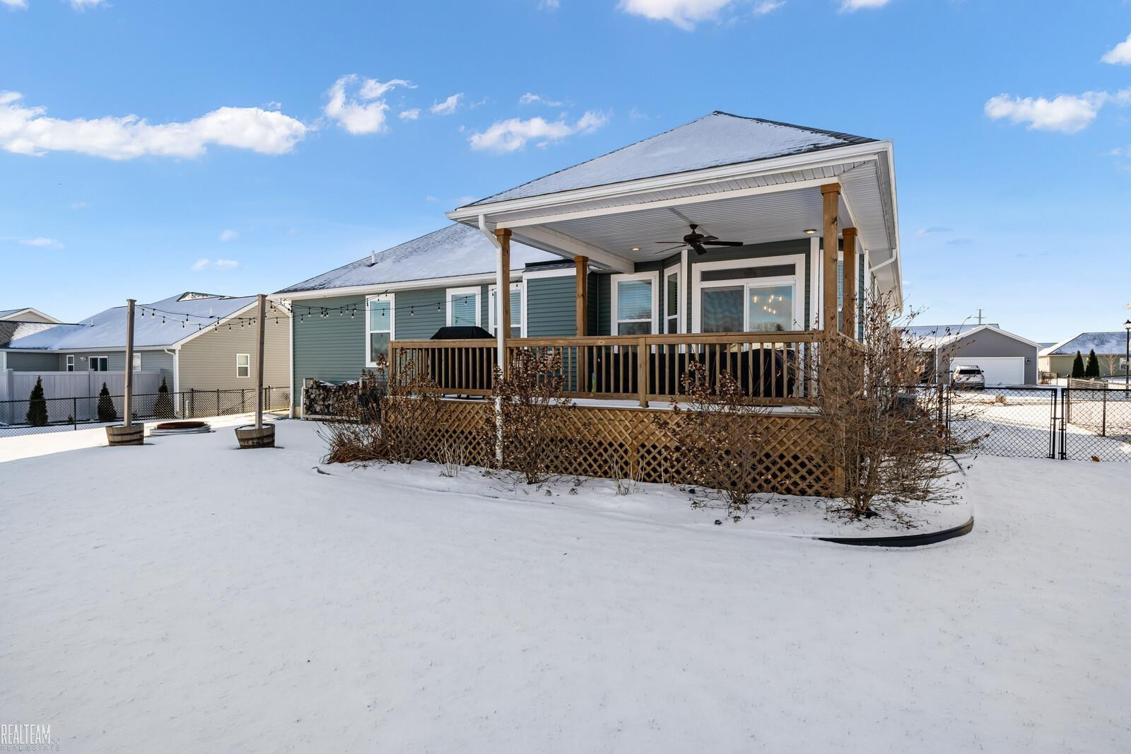 7831 Yorkshire Drive, Almont, MI 48003 — Photo 33