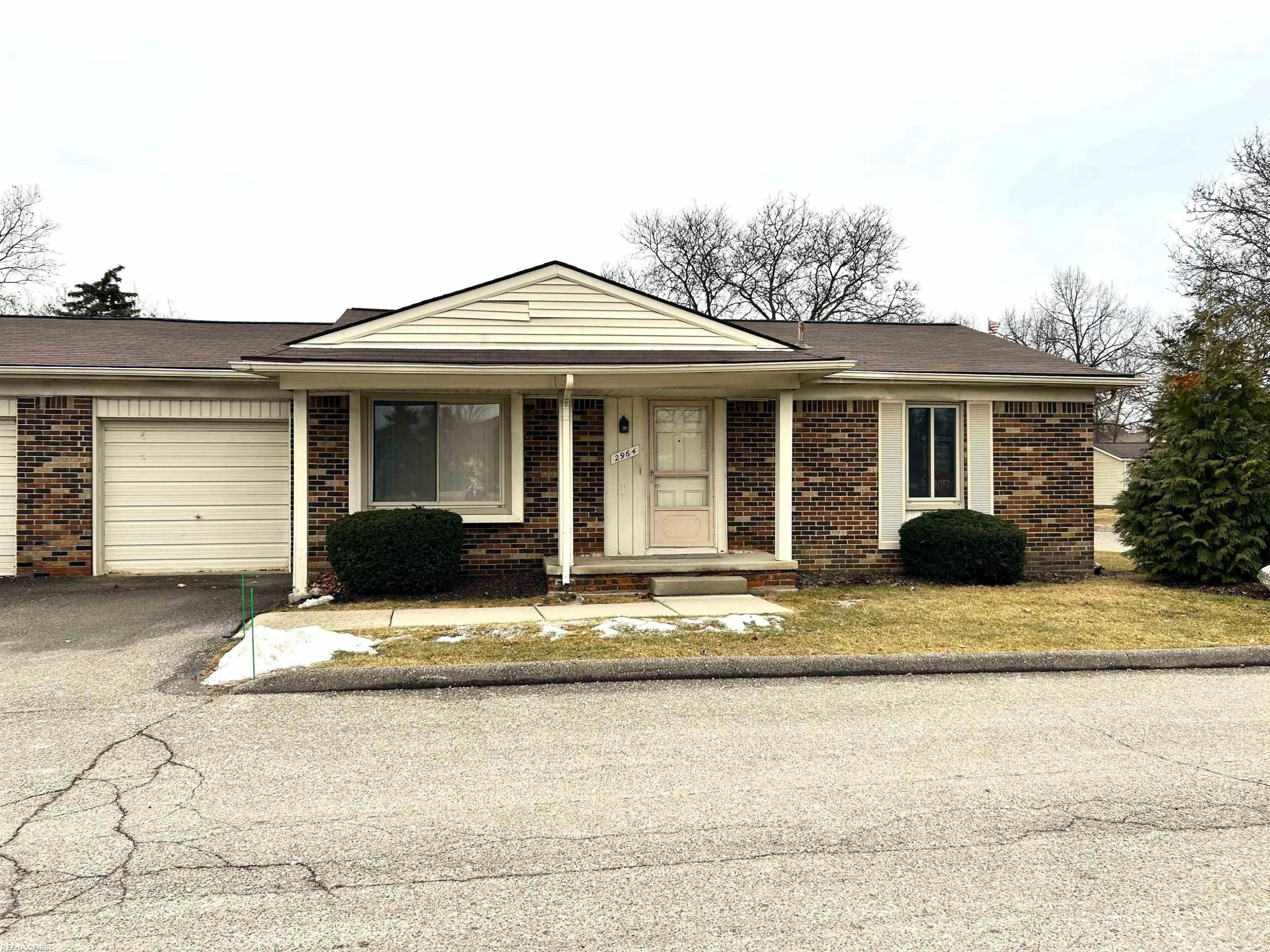 2964 Roundtree Drive, Troy, MI 48083 — front exterior