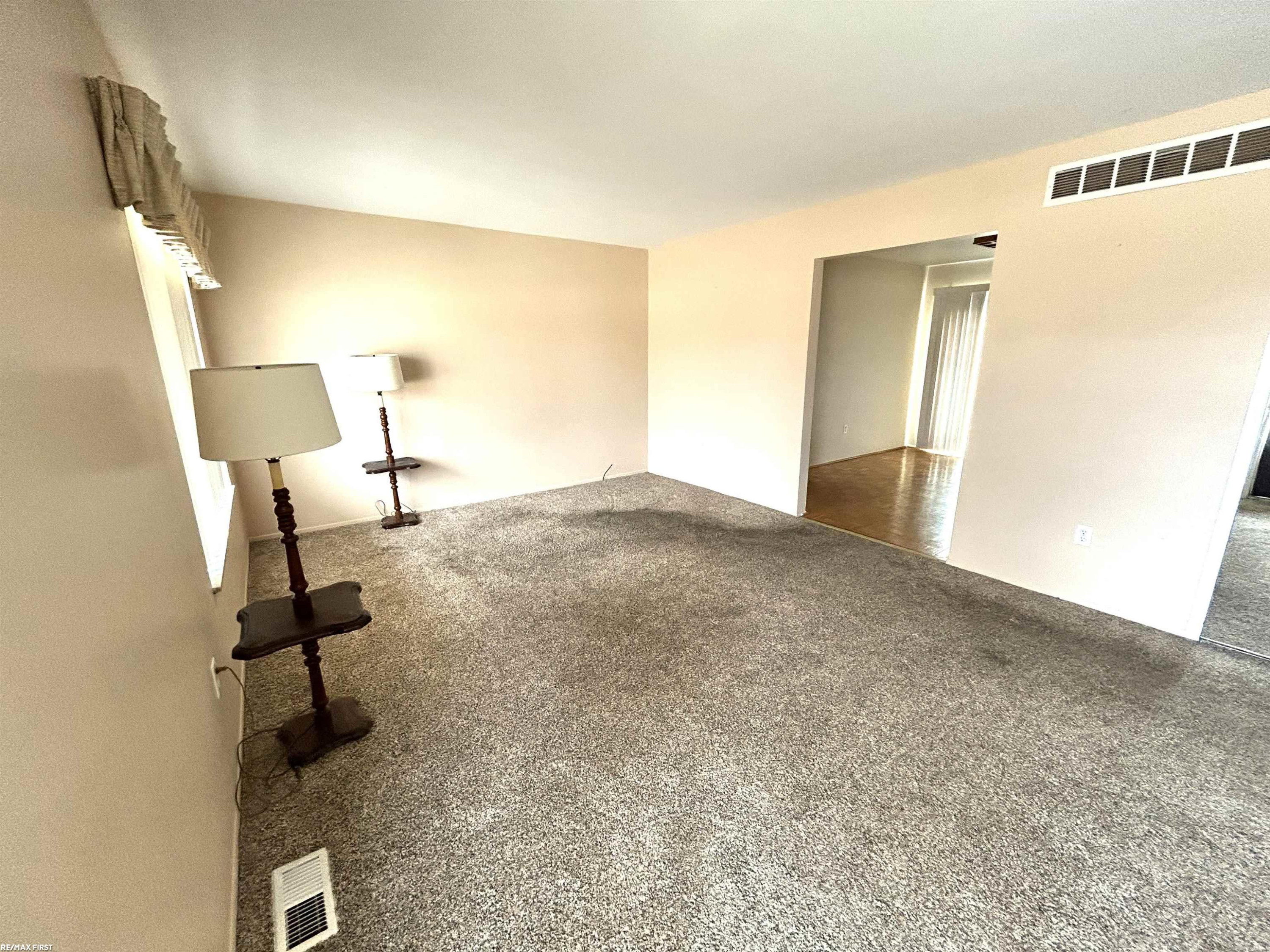 2964 Roundtree Drive, Troy, MI 48083 — Photo 2
