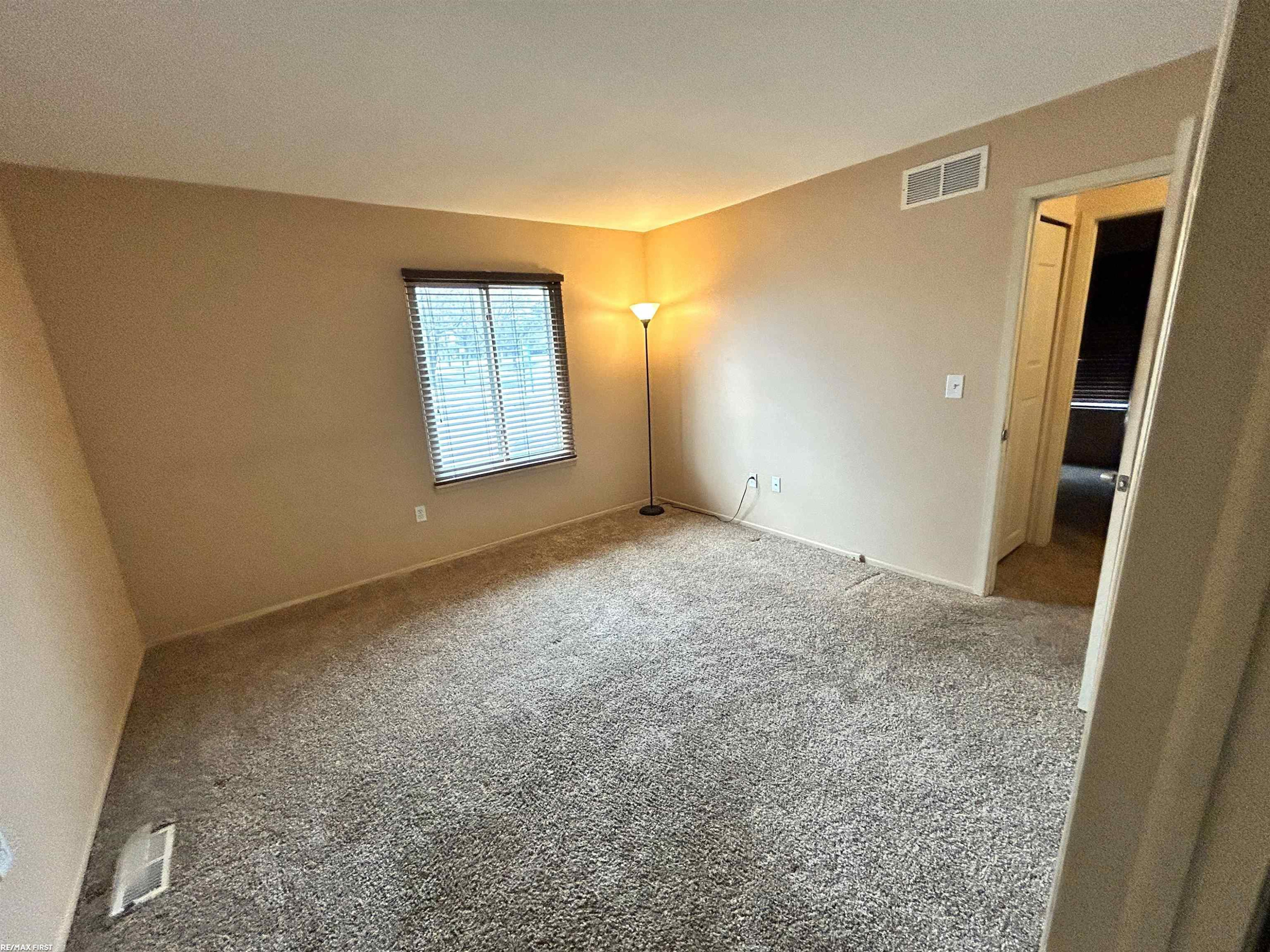 2964 Roundtree Drive, Troy, MI 48083 — Photo 8