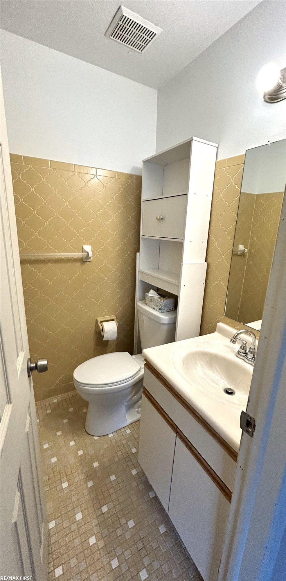 2964 Roundtree Drive, Troy, MI 48083 — Photo 9
