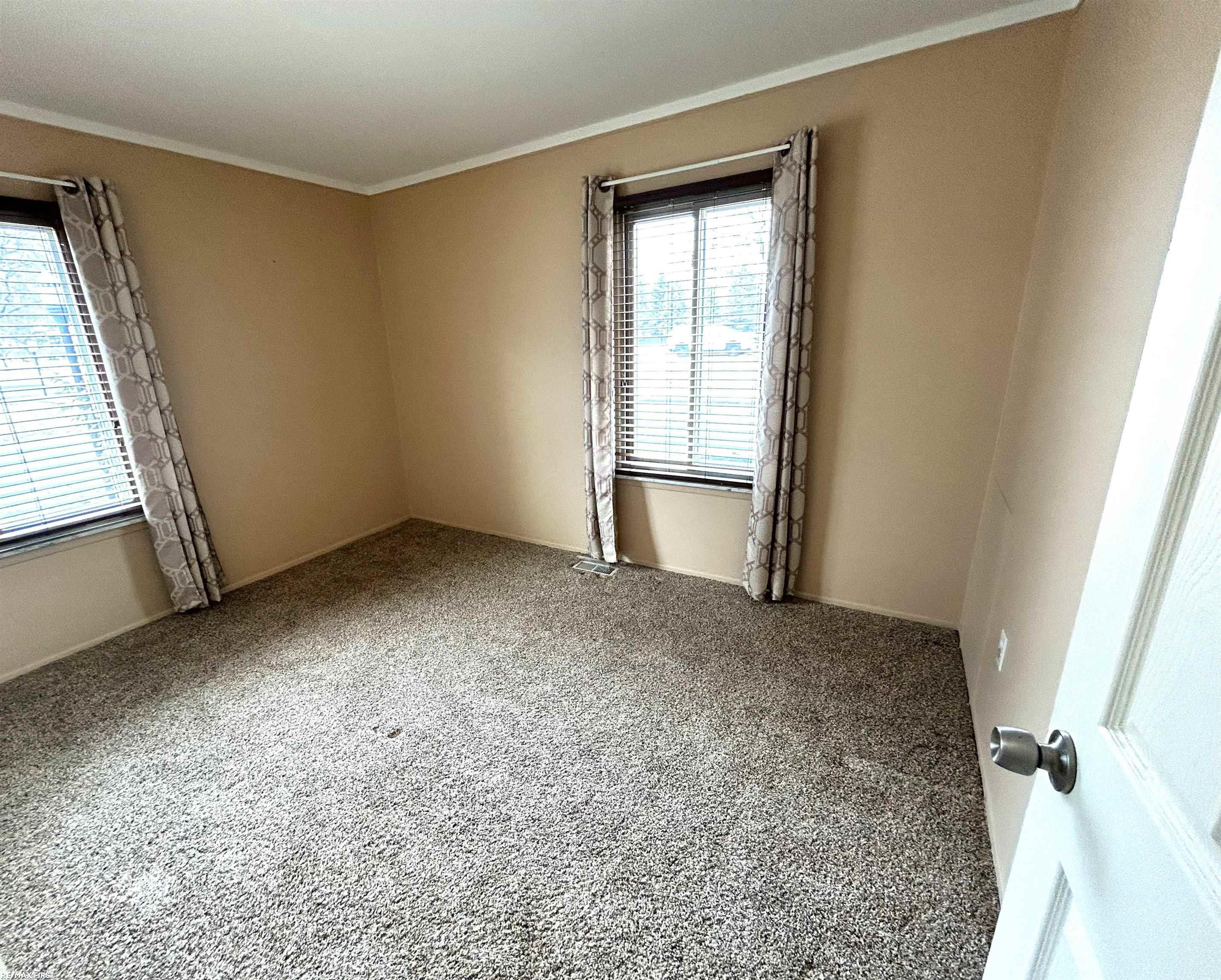 2964 Roundtree Drive, Troy, MI 48083 — Photo 11