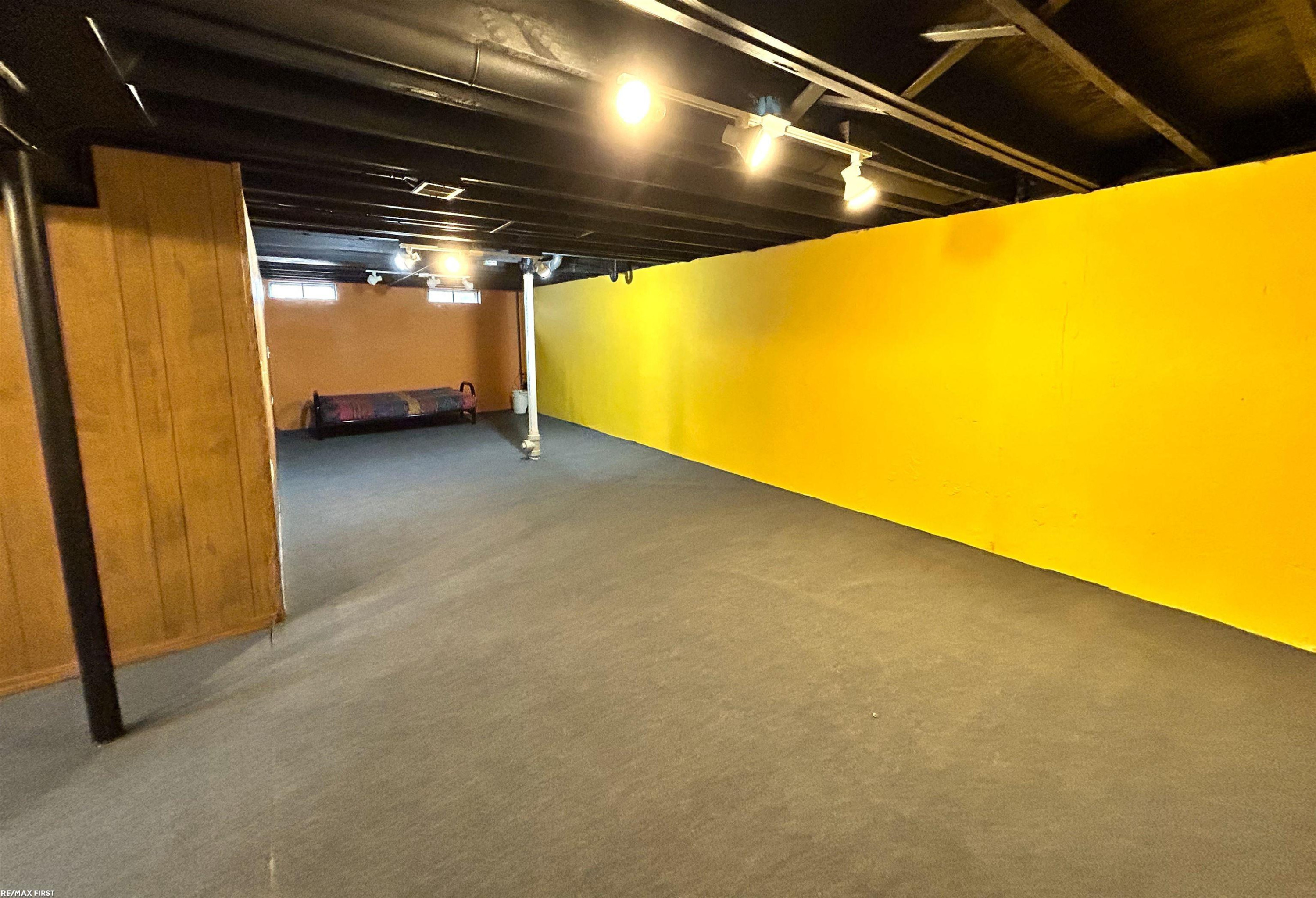 2964 Roundtree Drive, Troy, MI 48083 — Photo 14