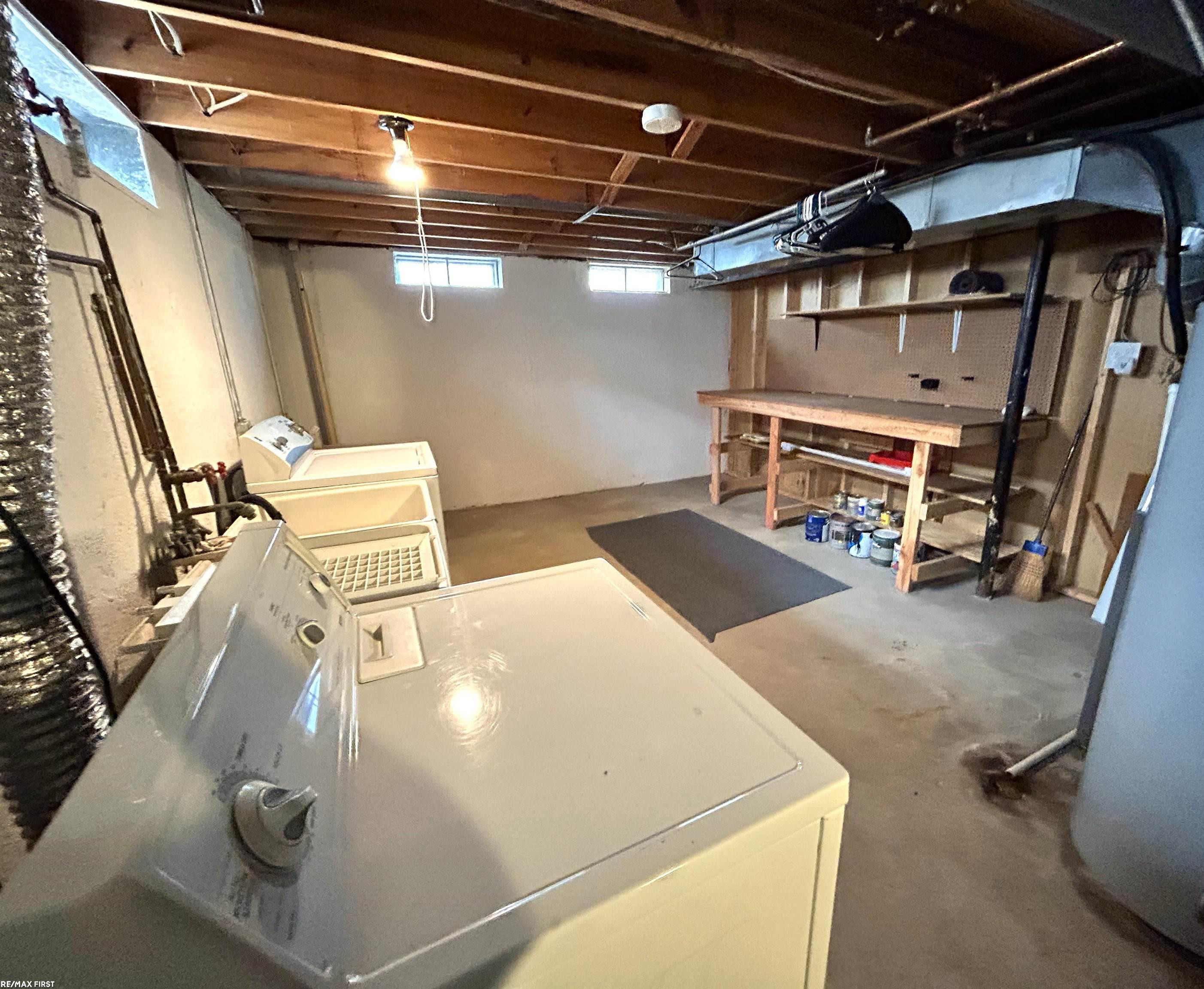2964 Roundtree Drive, Troy, MI 48083 — Photo 16