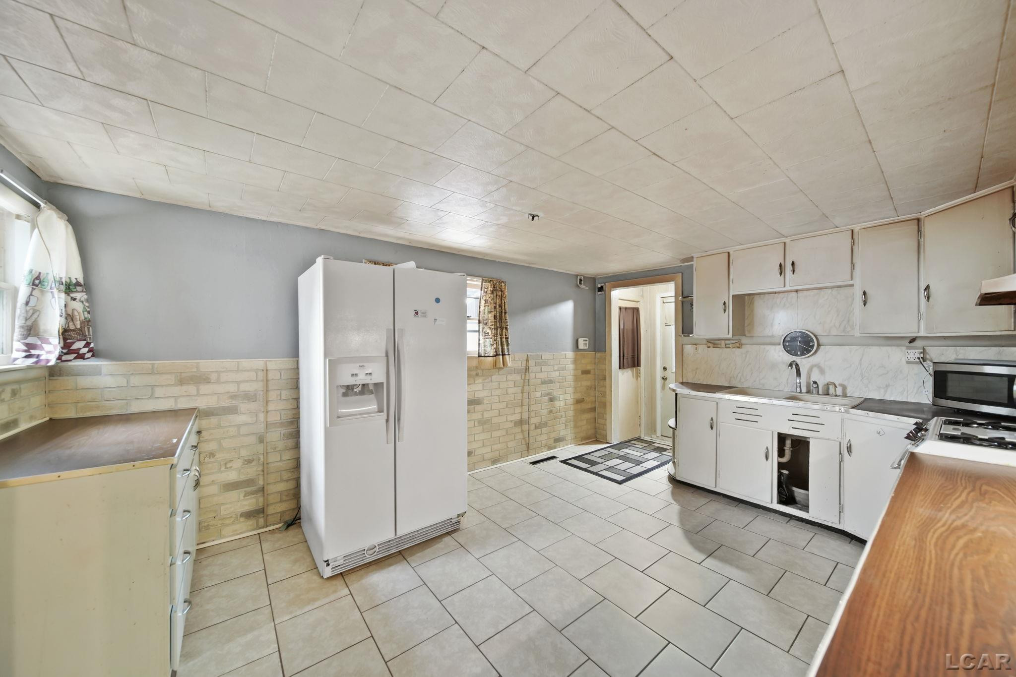 1110 Church Street, Adrian, MI 49221 — Photo 16