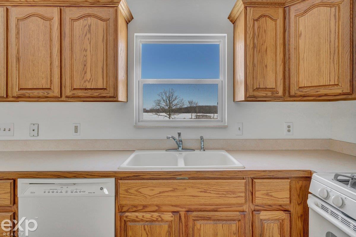 14330 Jeddo Rd Road, Yale, MI 48097 — Photo 13