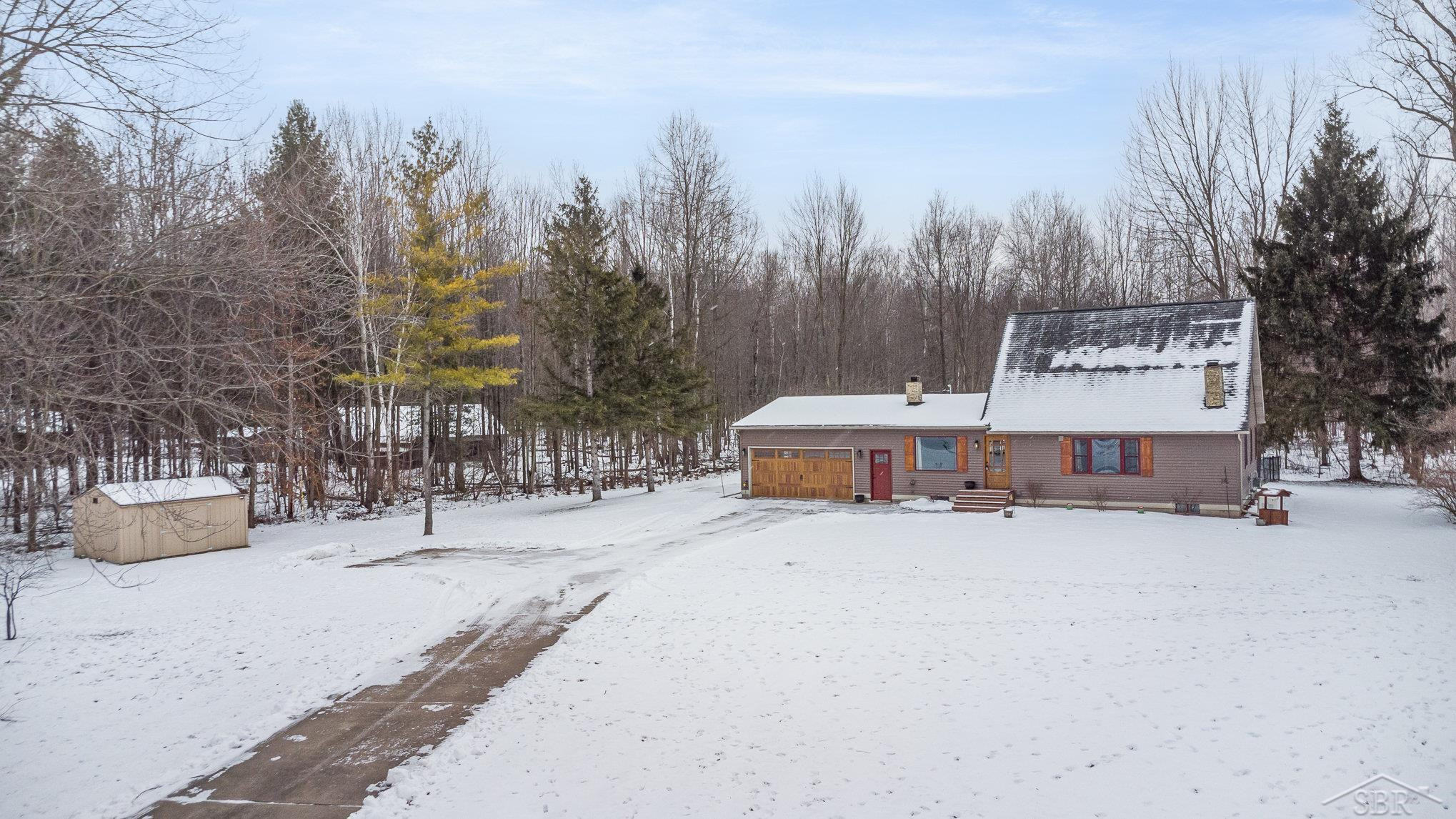 12675 Spencer Road, Hemlock, MI 48626 — Photo 2