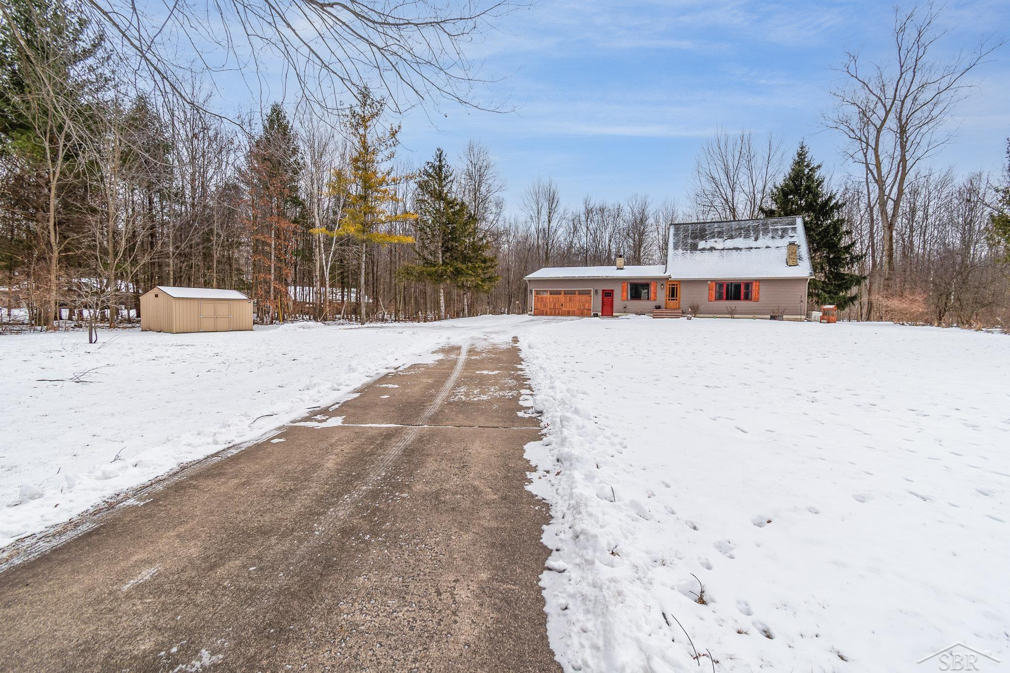 12675 Spencer Road, Hemlock, MI 48626 — Photo 3