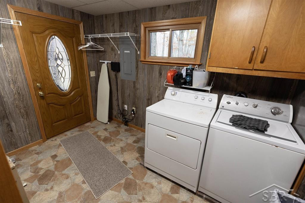 773 W Erin Drive, Midland, MI 48640 — Photo 17