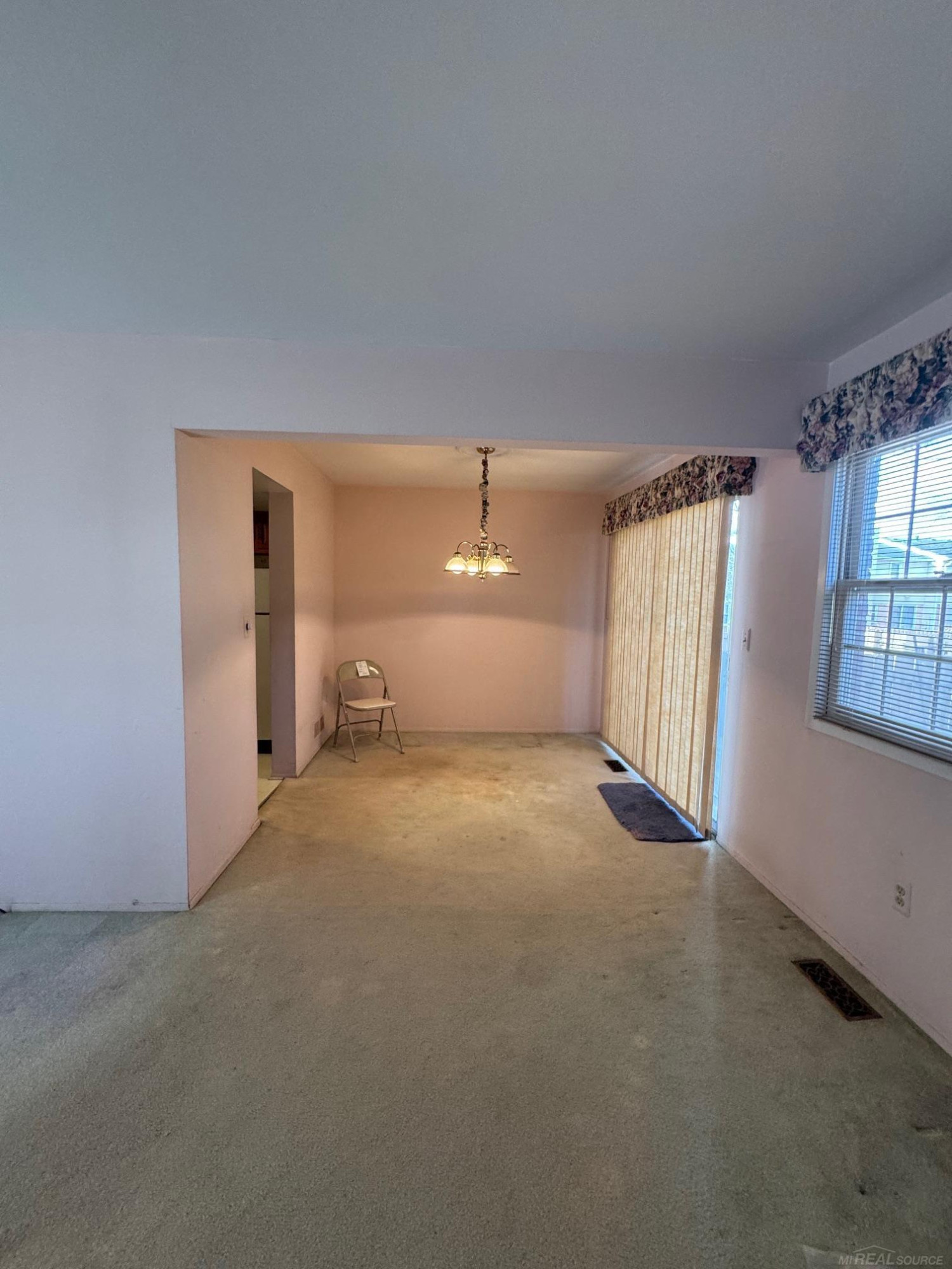 5090 Buckingham Place, Troy, MI 48098 — Photo 2