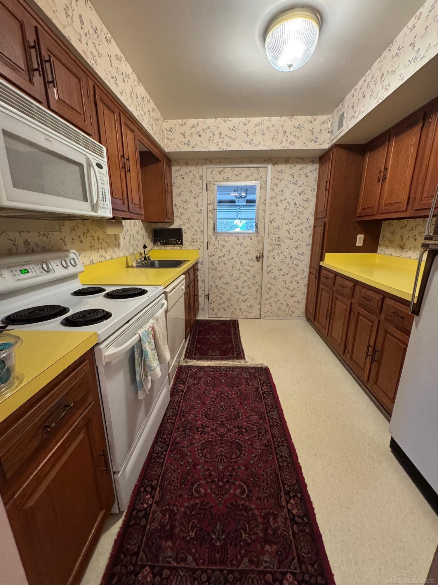 5090 Buckingham Place, Troy, MI 48098 — Photo 3