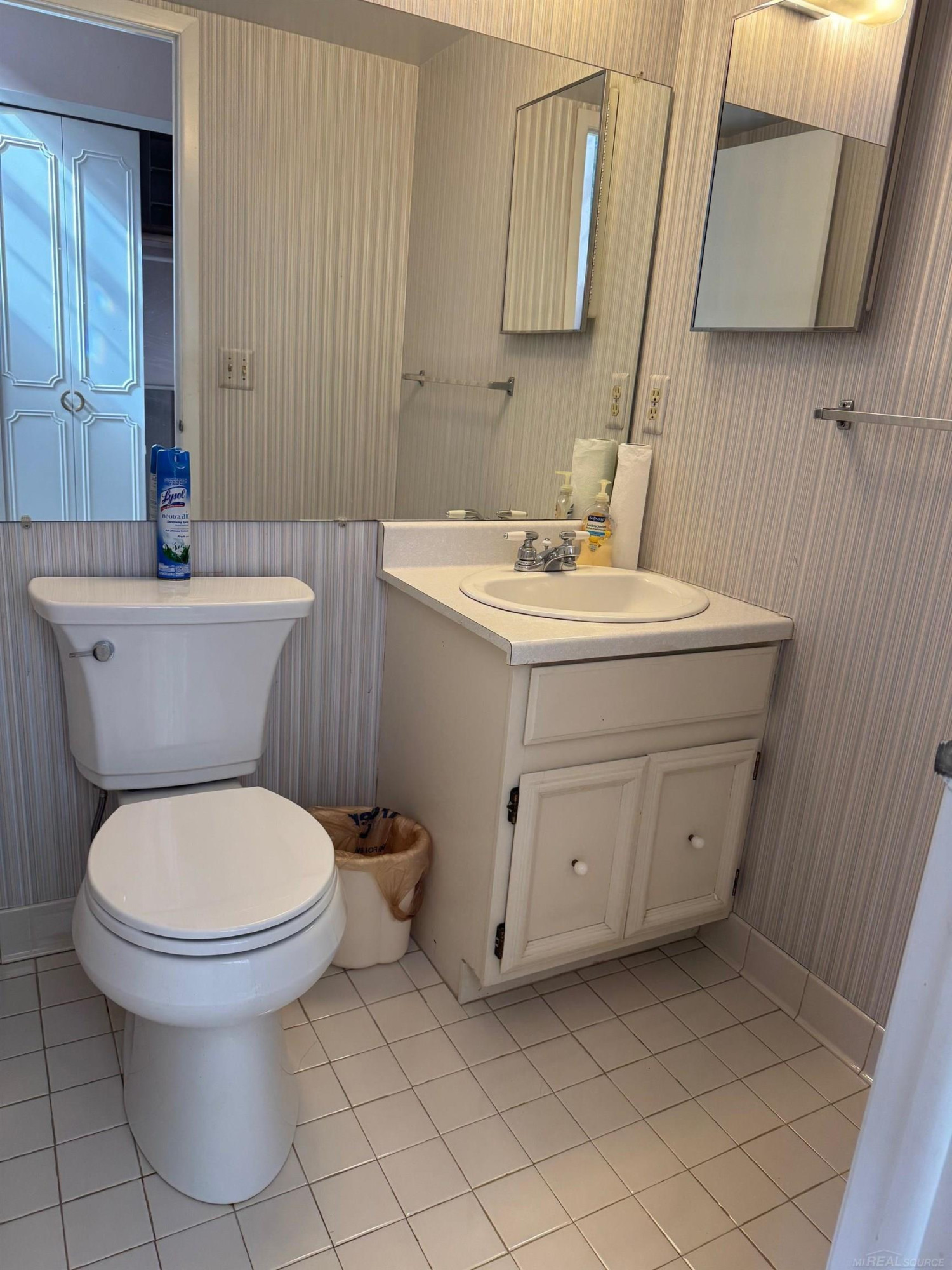 5090 Buckingham Place, Troy, MI 48098 — Photo 4