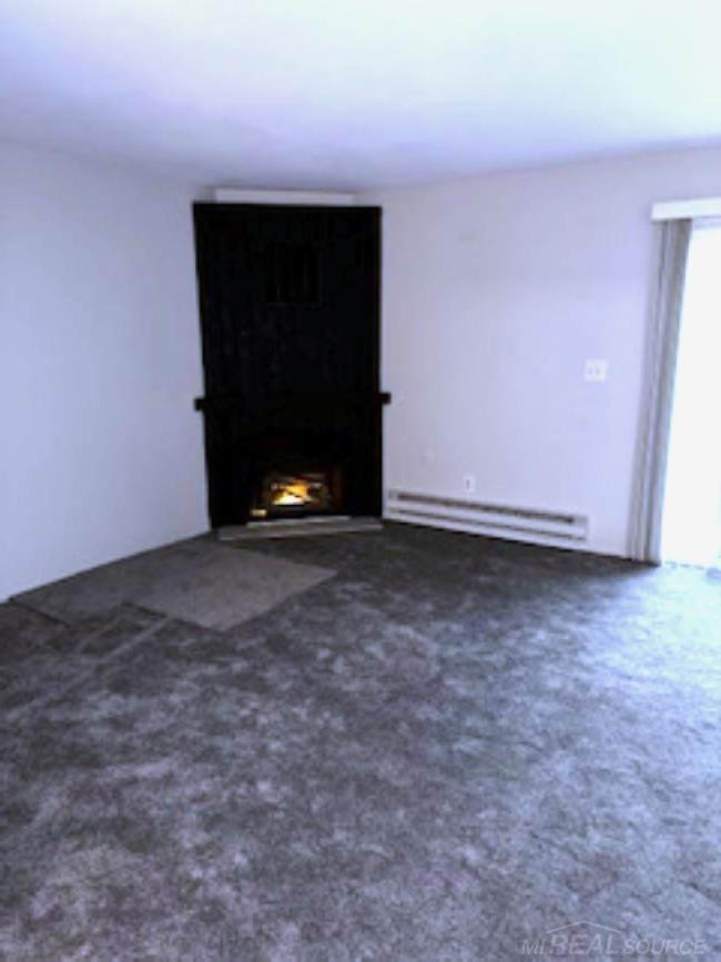 7490 Woodview Dr. 2 Street, 92 Bldg 7, Westland, MI — Photo 2