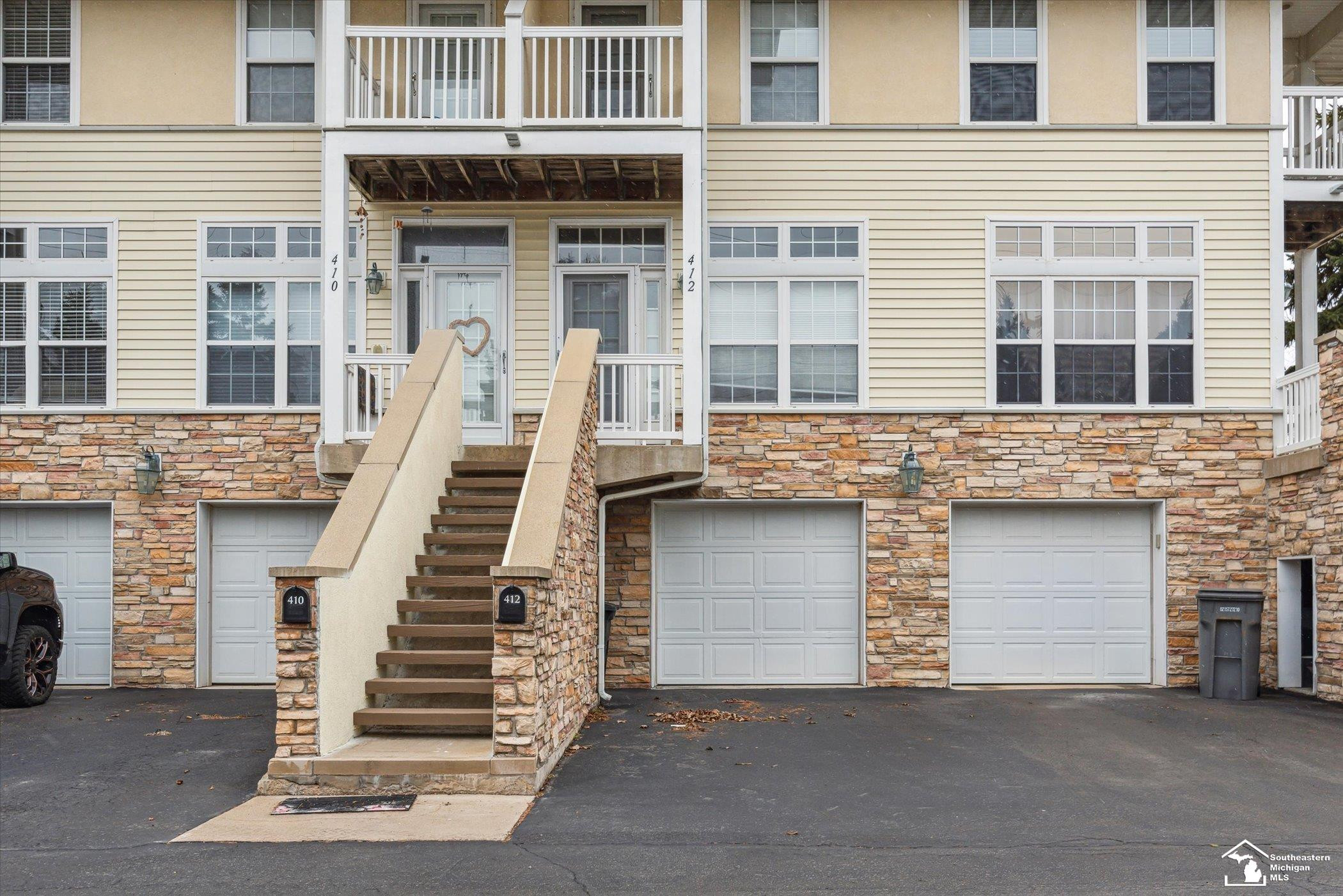 410 Beachwalk Trail, Luna Pier, MI 48157 — Photo 2