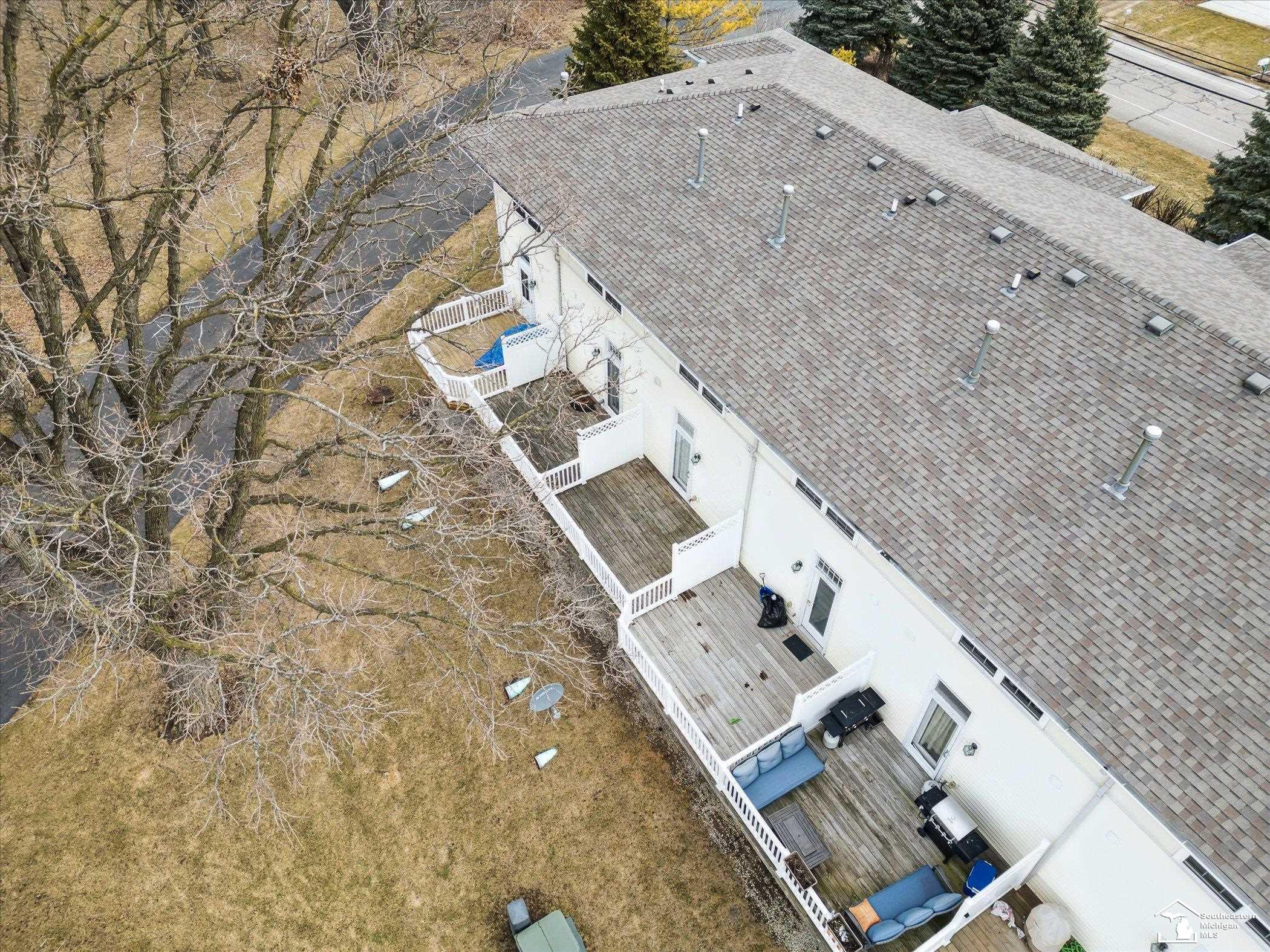 410 Beachwalk Trail, Luna Pier, MI 48157 — Photo 38