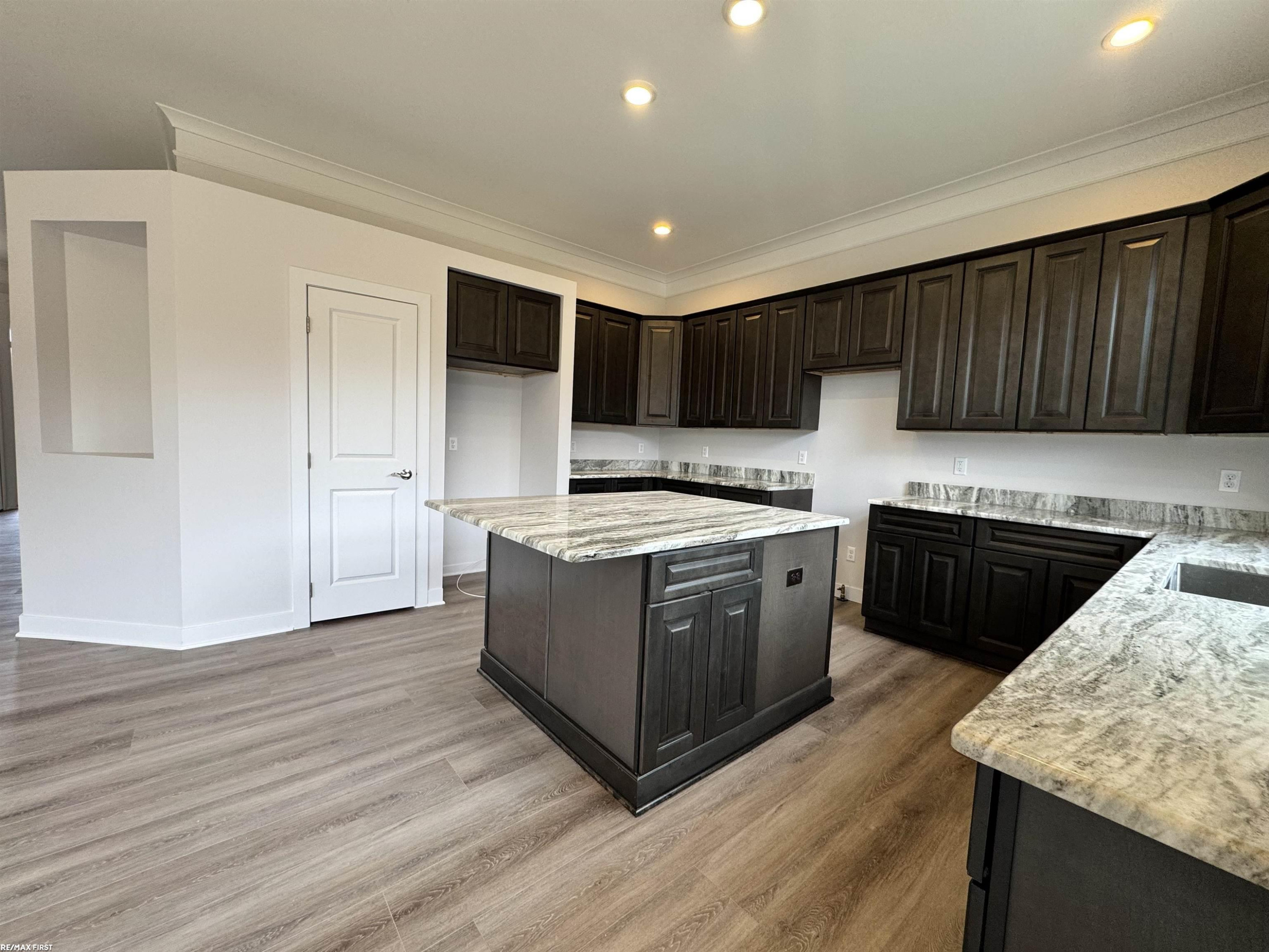 6846 Pintail Drive, 26, MI — Photo 3
