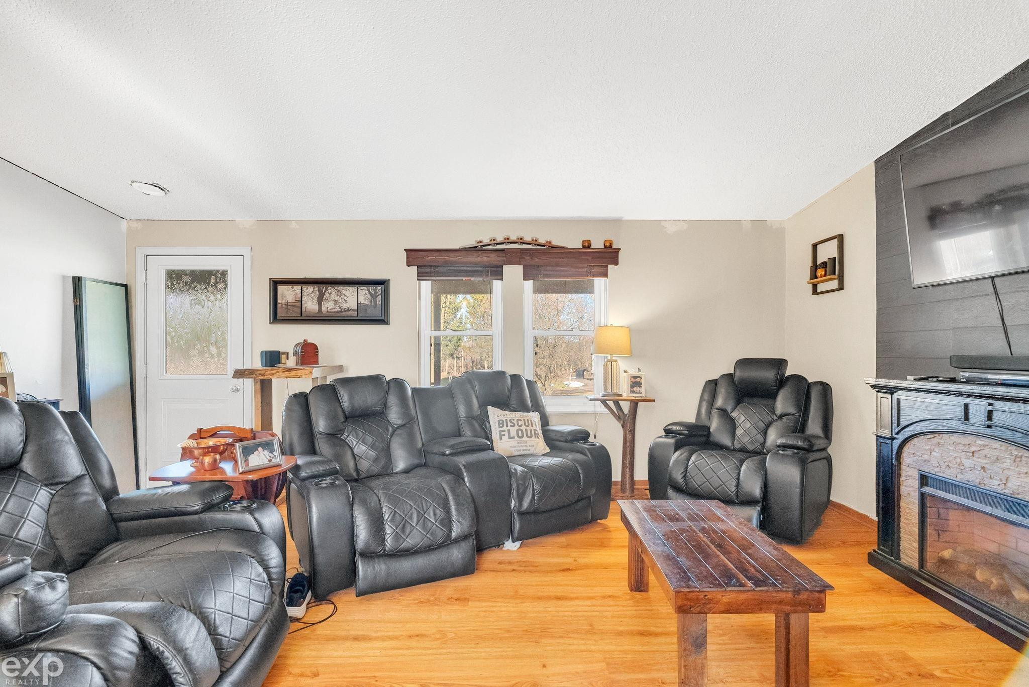 7021 Winn Road, MI 48097 — Photo 8