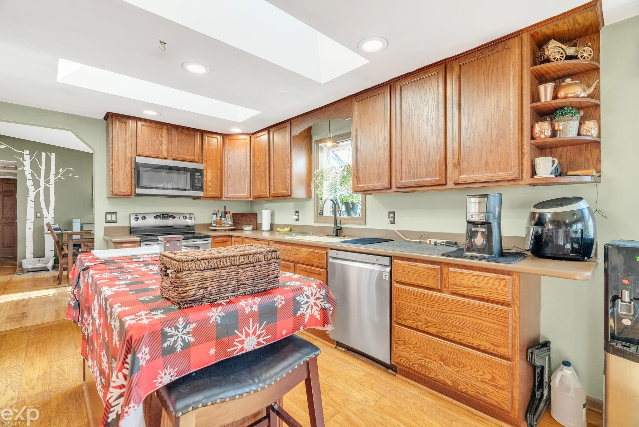 7021 Winn Road, MI 48097 — Photo 17