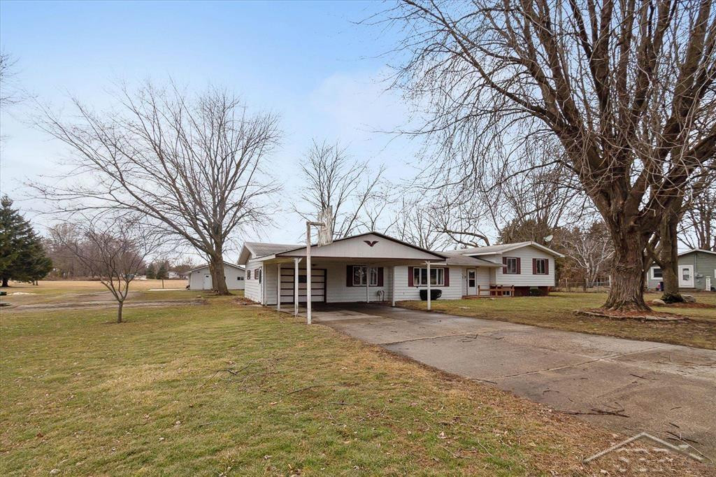 425 Eaton Street, Breckenridge, MI 48615 — Photo 3