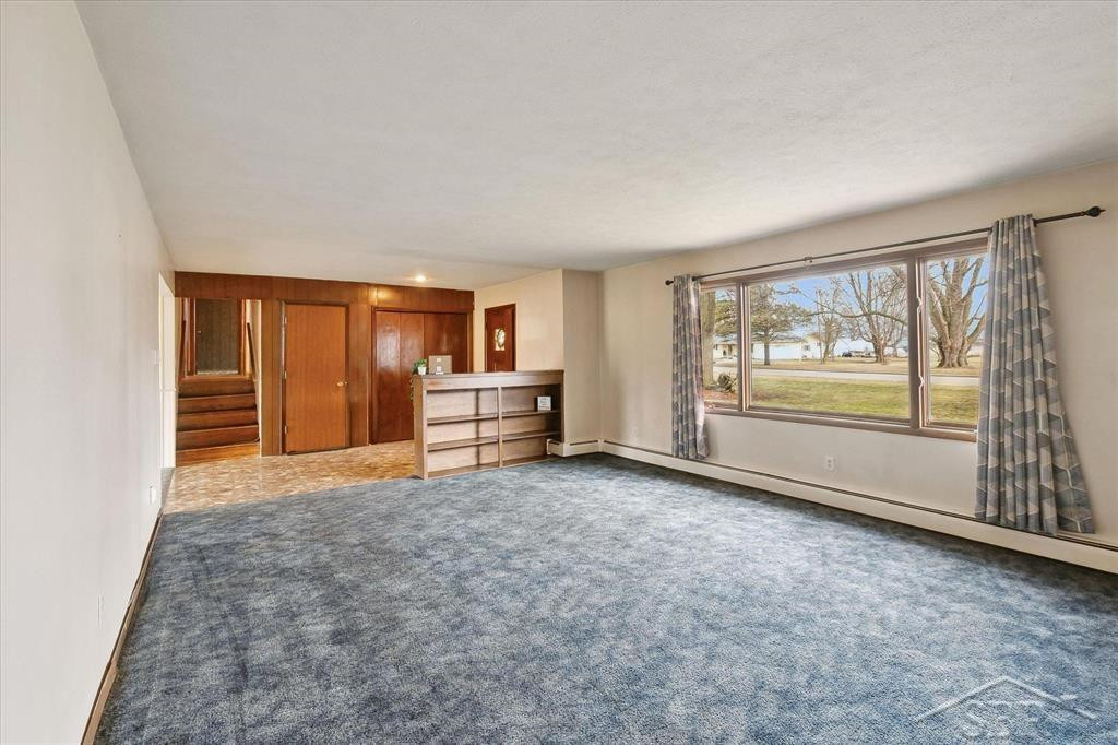 425 Eaton Street, Breckenridge, MI 48615 — Photo 8