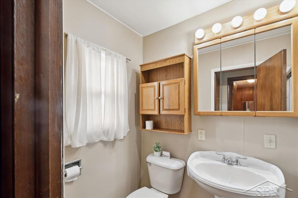 425 Eaton Street, Breckenridge, MI 48615 — Photo 29