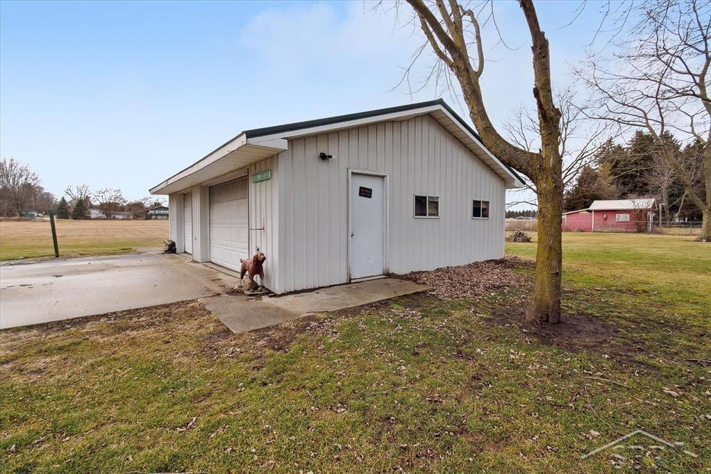 425 Eaton Street, Breckenridge, MI 48615 — Photo 42