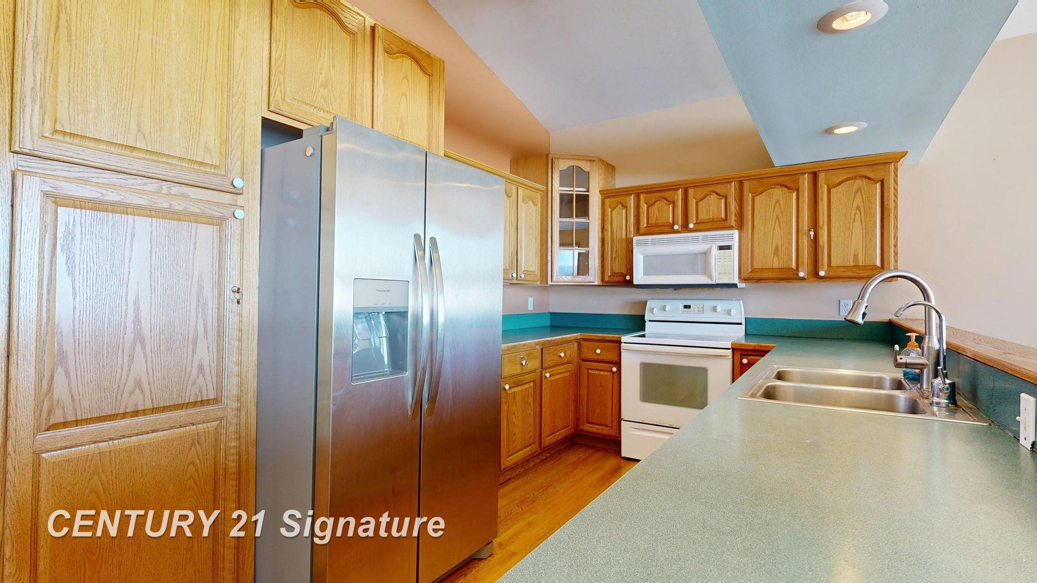 2176 Martha Hulbert Drive, Lapeer, MI 48446 — Photo 28