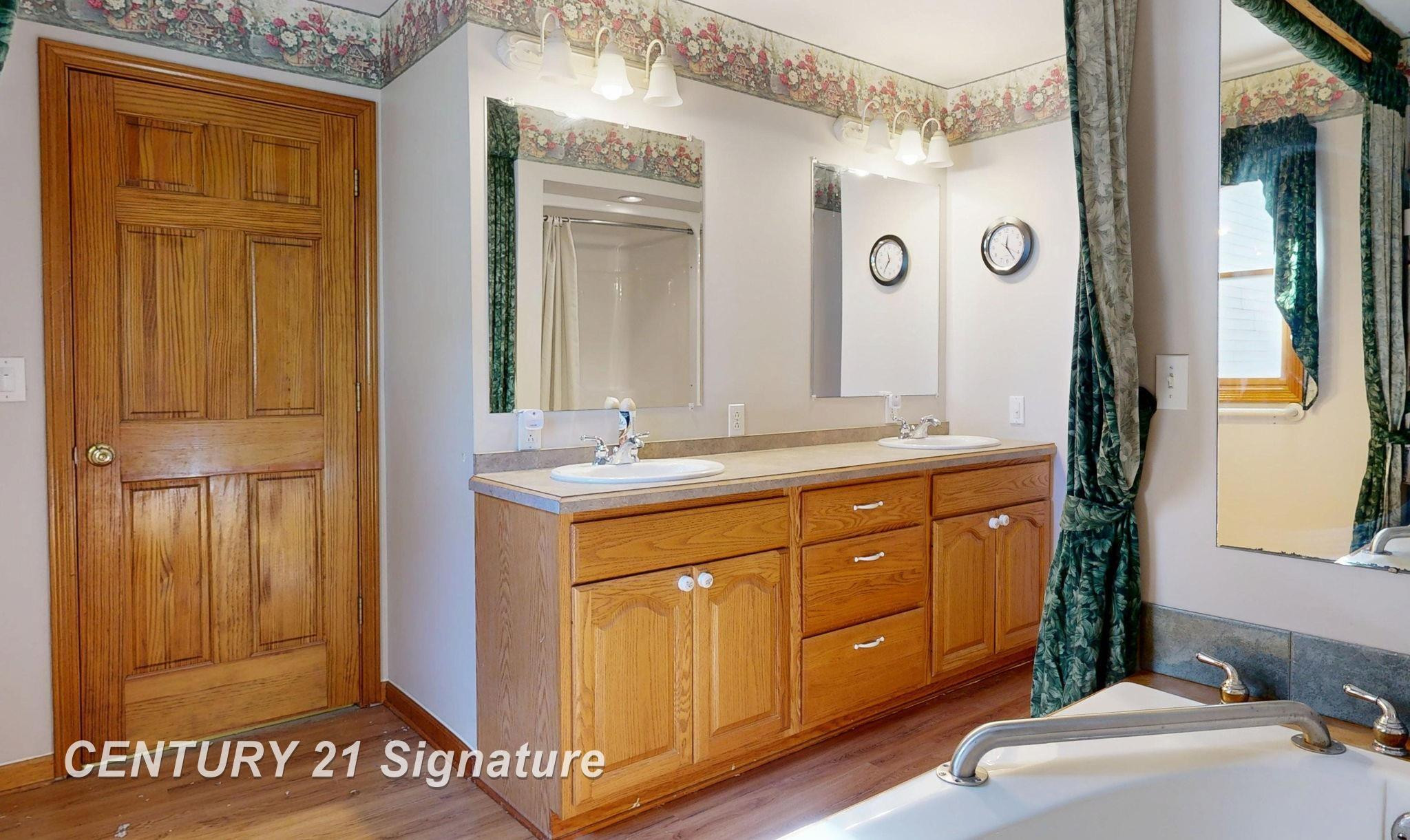 2176 Martha Hulbert Drive, Lapeer, MI 48446 — Photo 44
