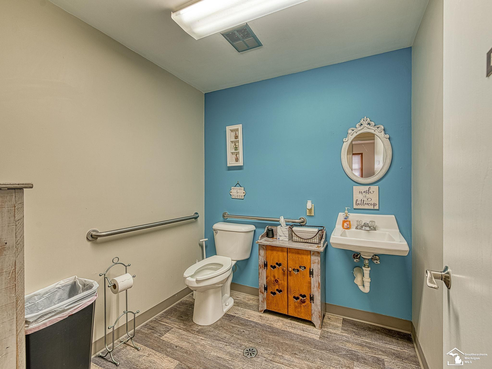 601 Riley Street, MI — Photo 12