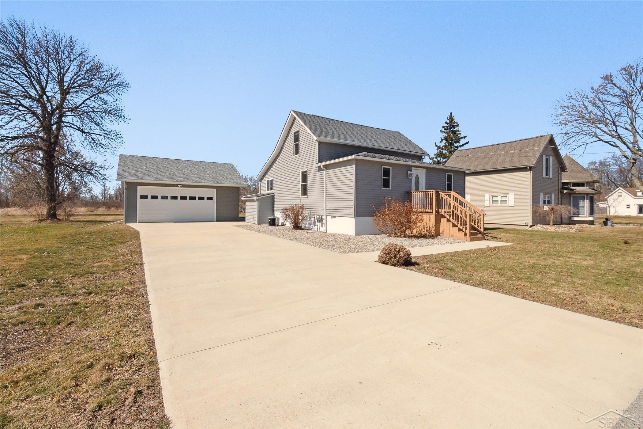 8 S Miller Street, Sebewaing, MI 48759 — Photo 2