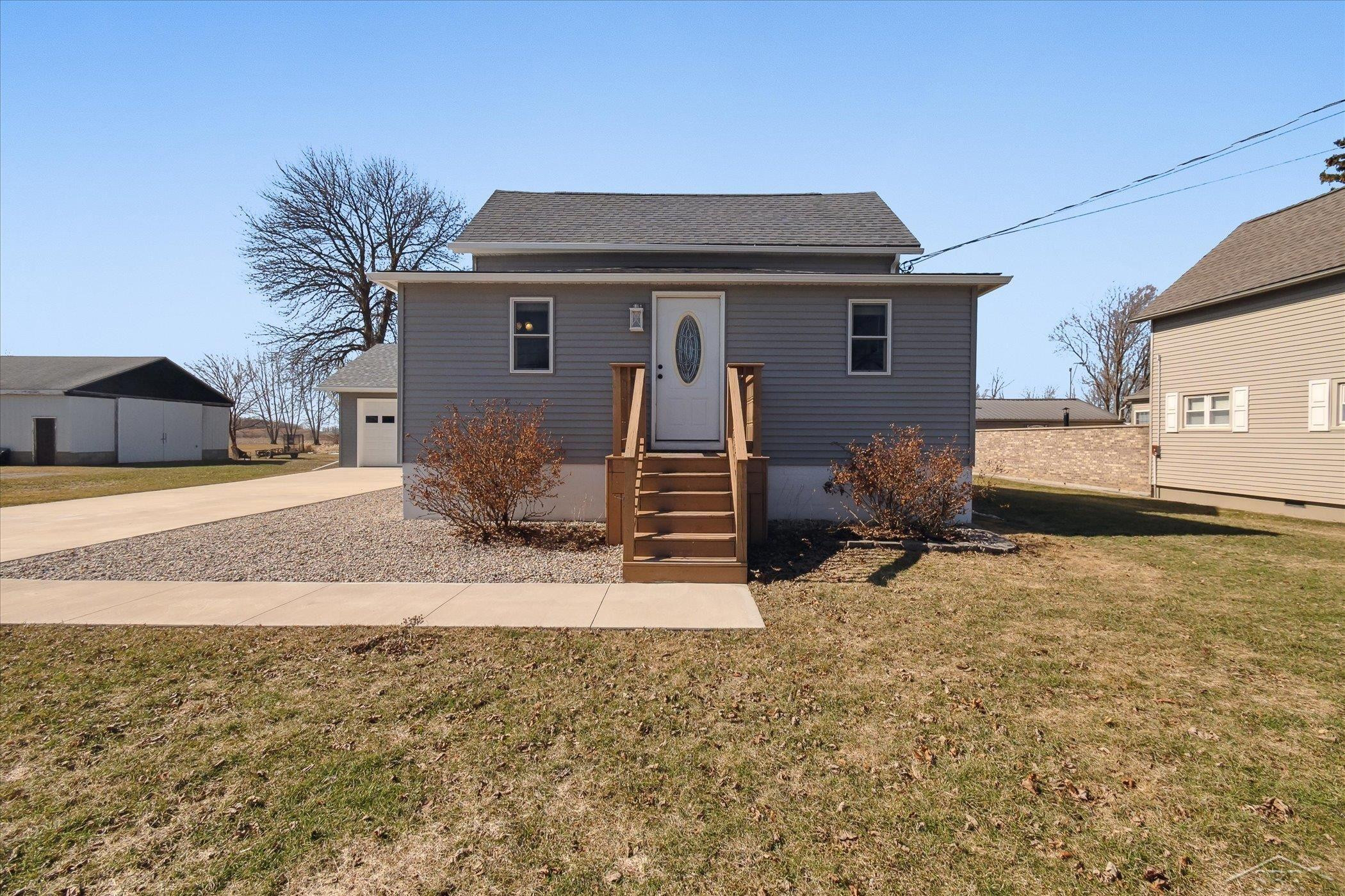 8 S Miller Street, Sebewaing, MI 48759 — Photo 4