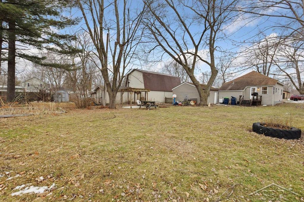 526 Cedar Street, Breckenridge, MI 48615 — Photo 26