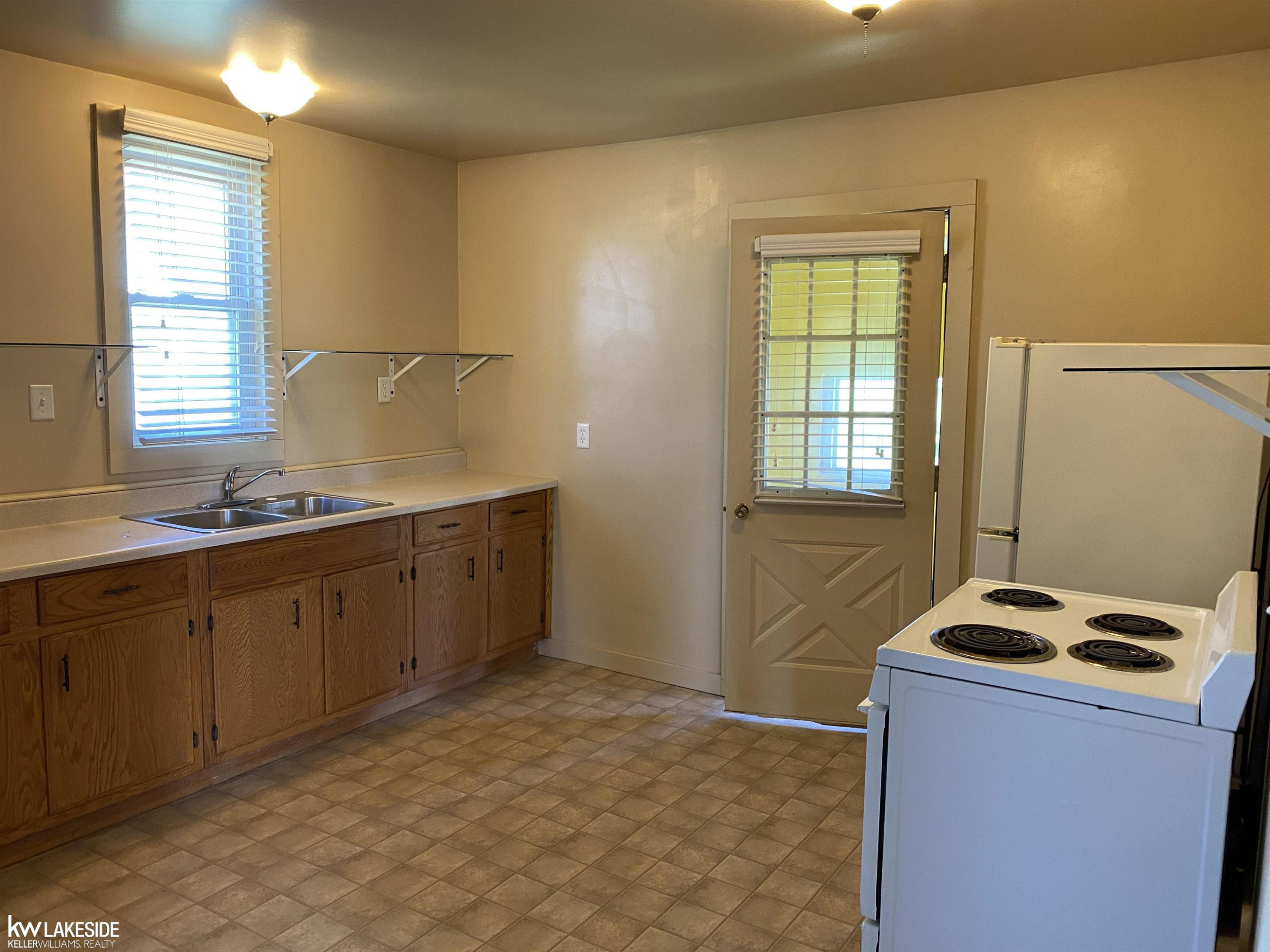 7032 E Michigan Avenue, MI — Photo 5