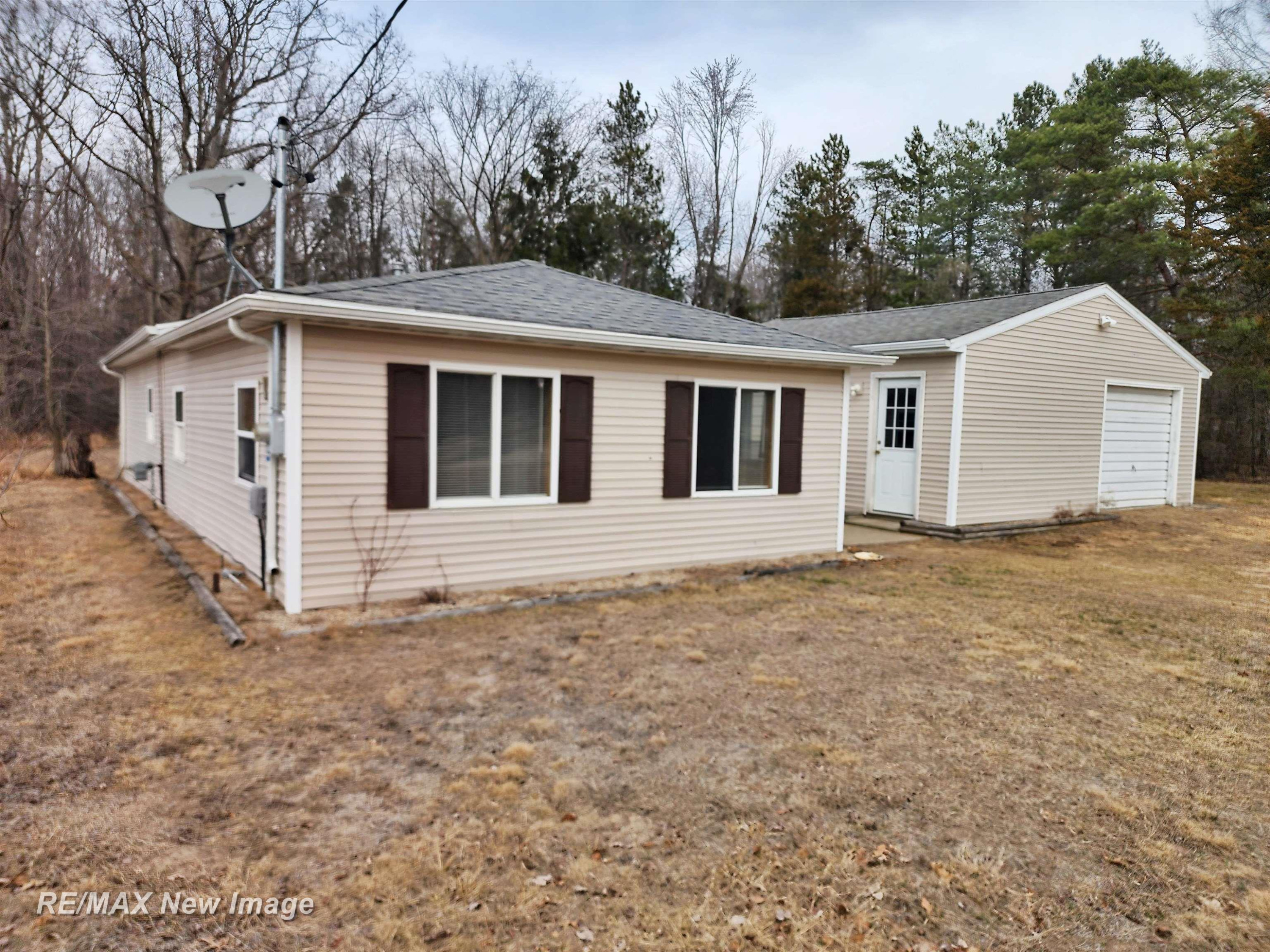 12000 Lakefield Road, Saint Charles, MI 48655 — Photo 3