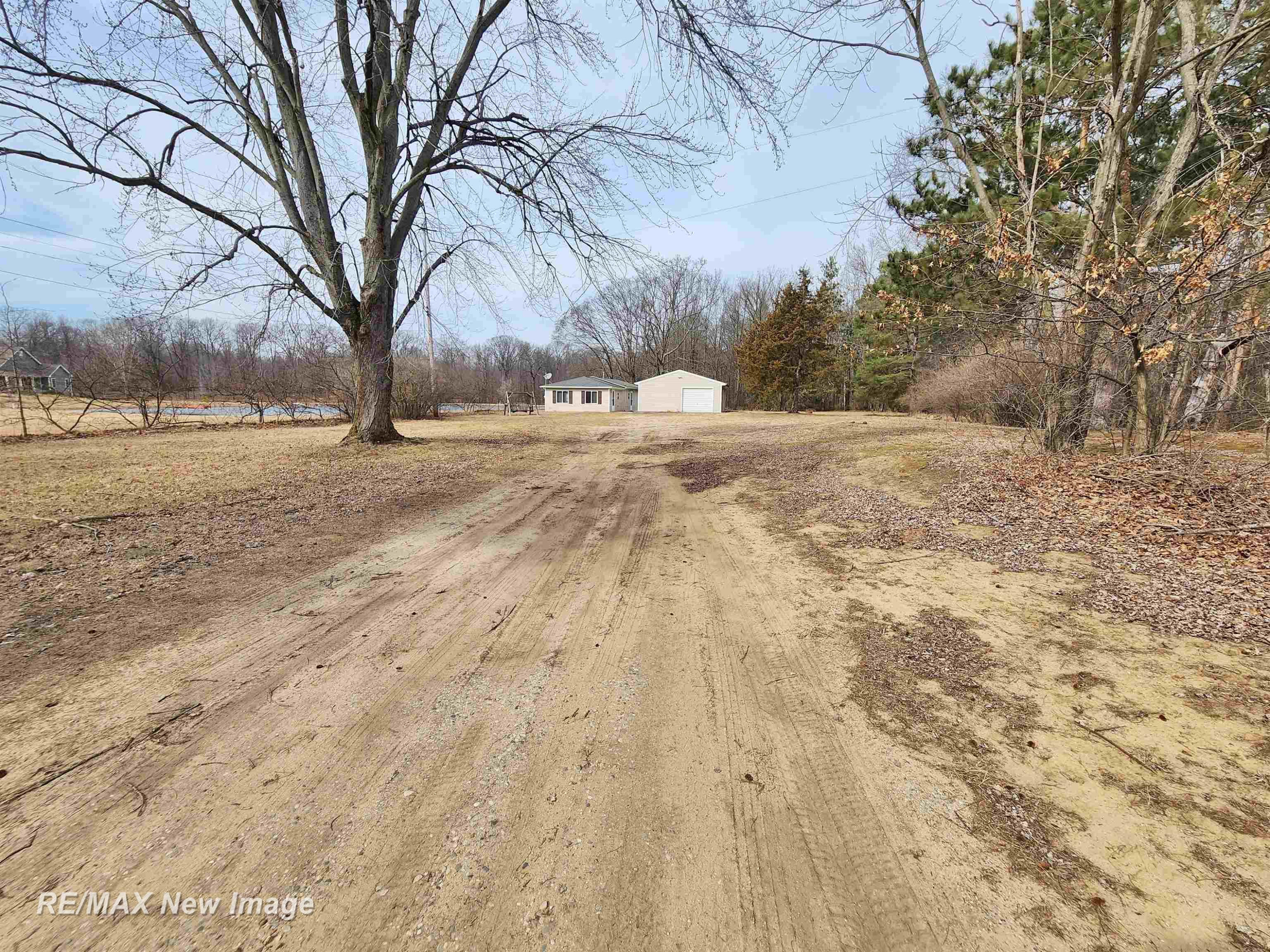 12000 Lakefield Road, Saint Charles, MI 48655 — Photo 6