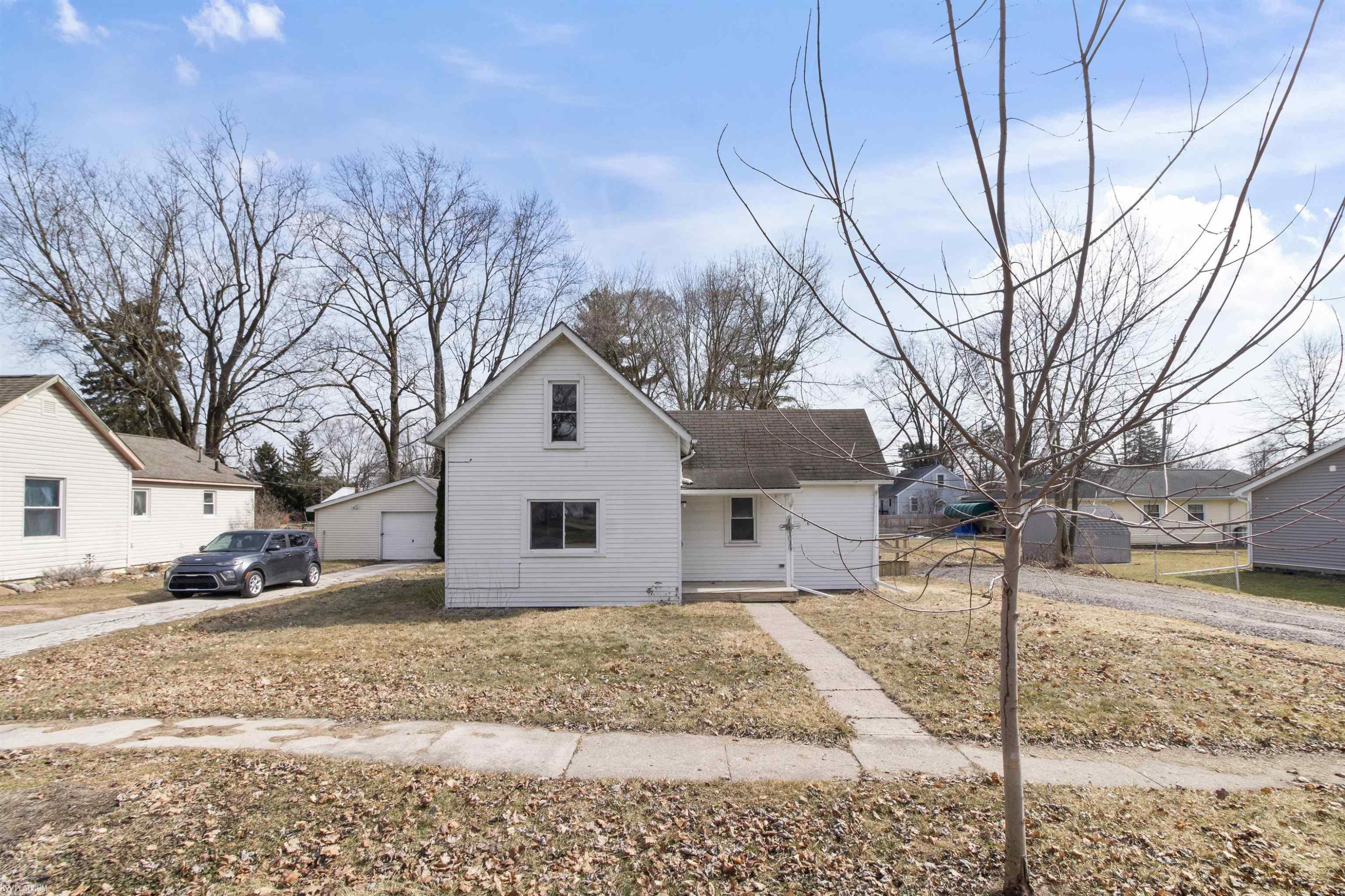106 S Hunter St. Street, Capac, MI 48014 — Photo 3