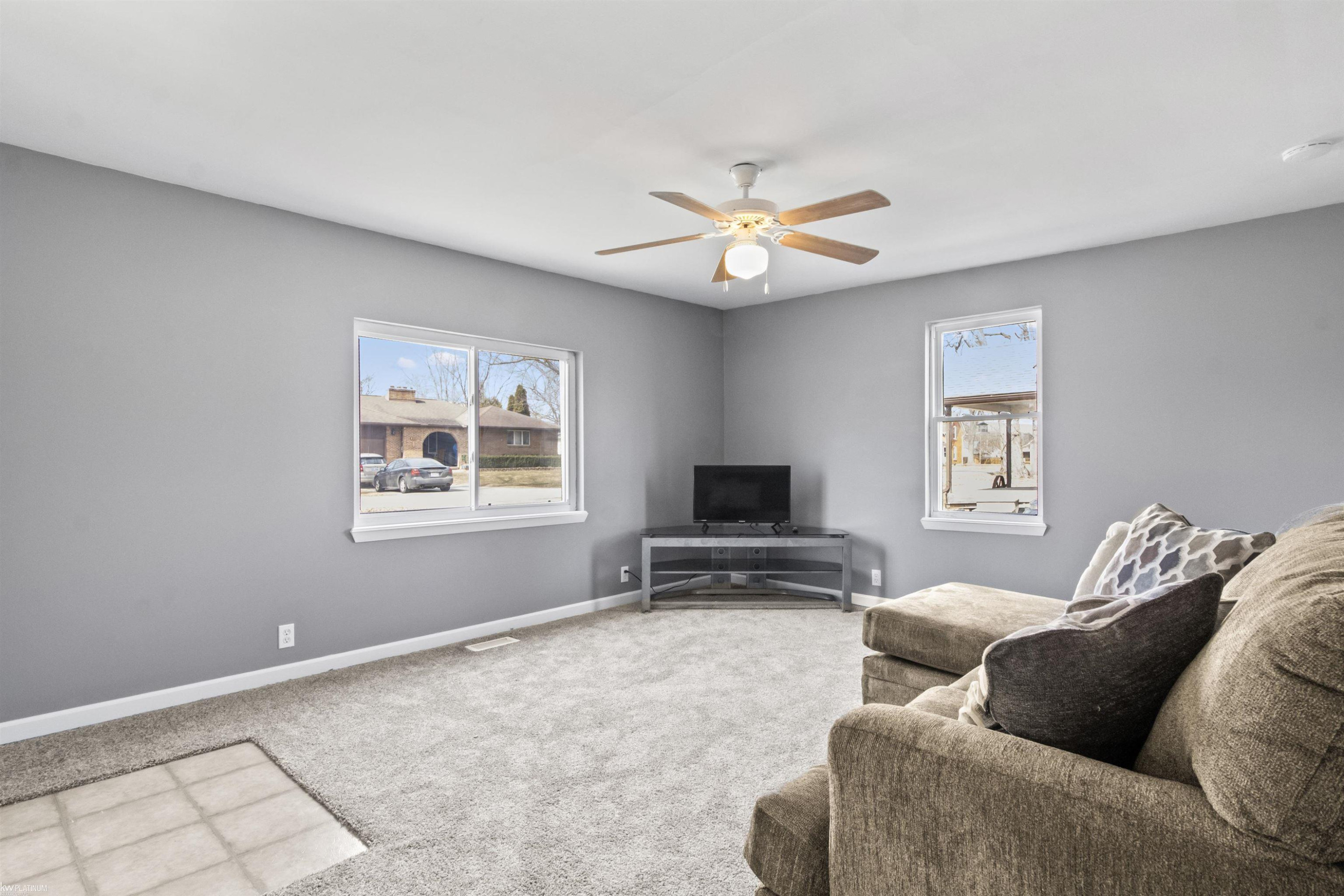 106 S Hunter St. Street, Capac, MI 48014 — Photo 7