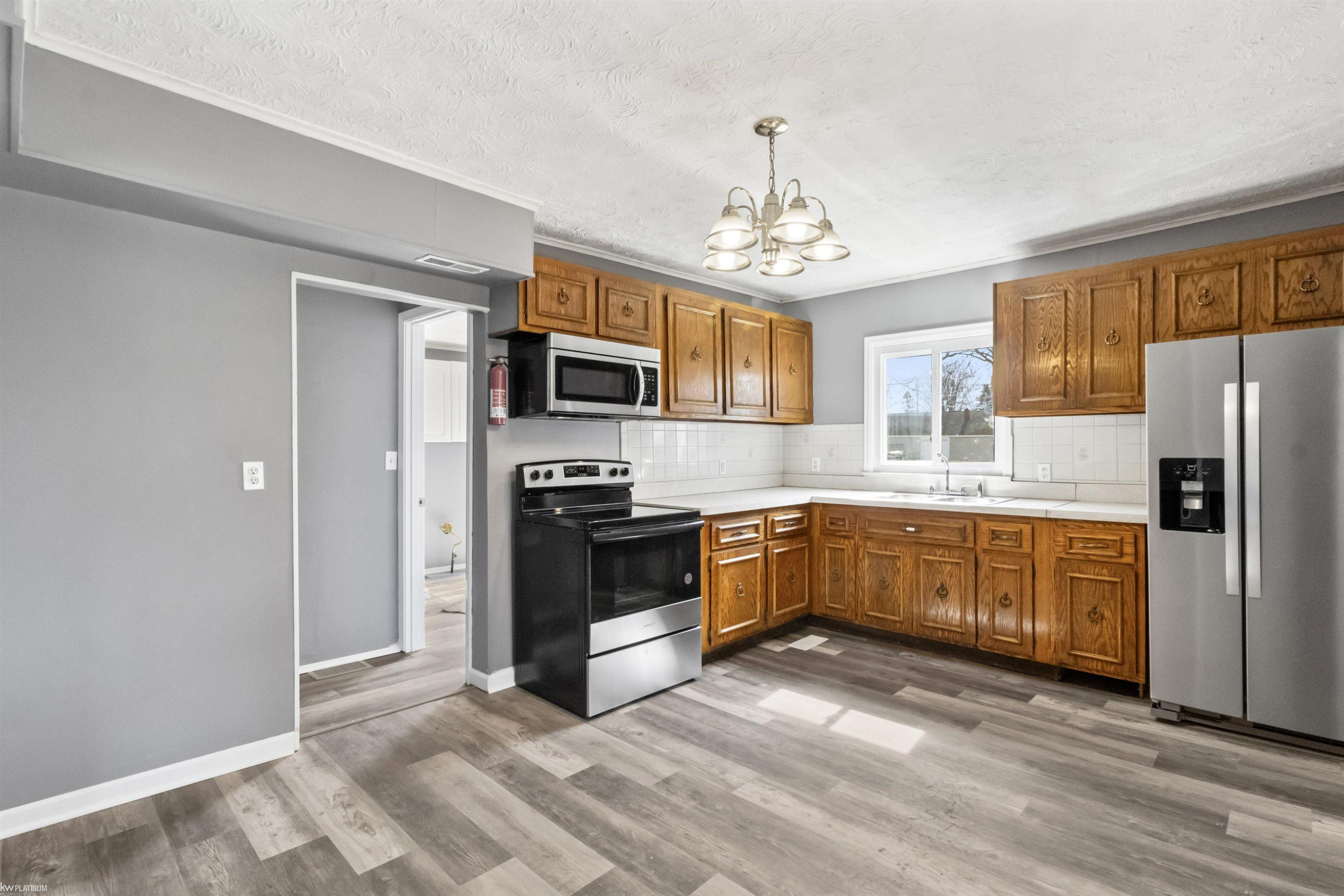 106 S Hunter St. Street, Capac, MI 48014 — Photo 11