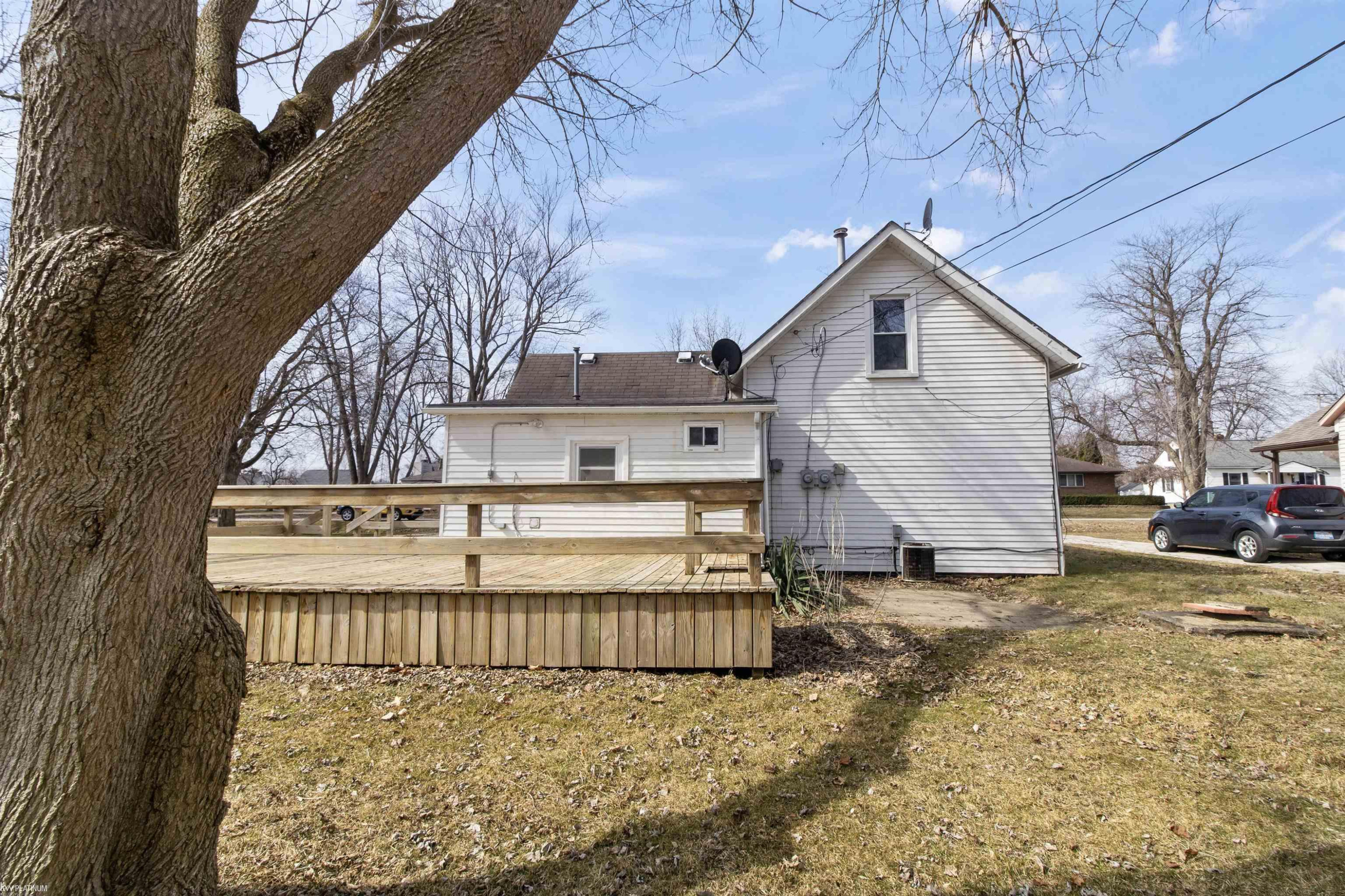 106 S Hunter St. Street, Capac, MI 48014 — Photo 28