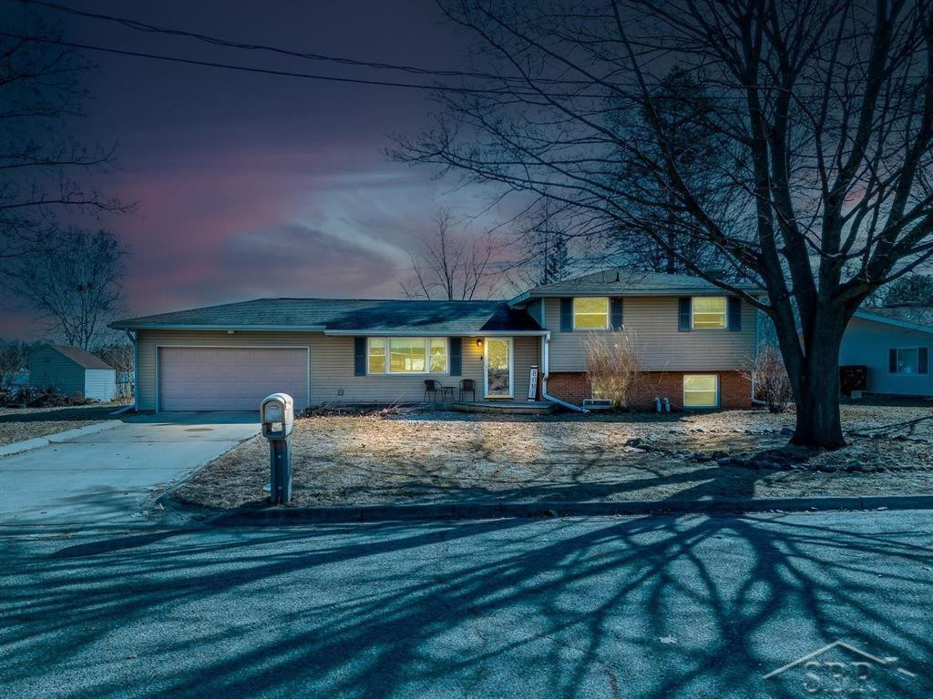 397 Shamrock Court, Clare, MI 48617 — front exterior